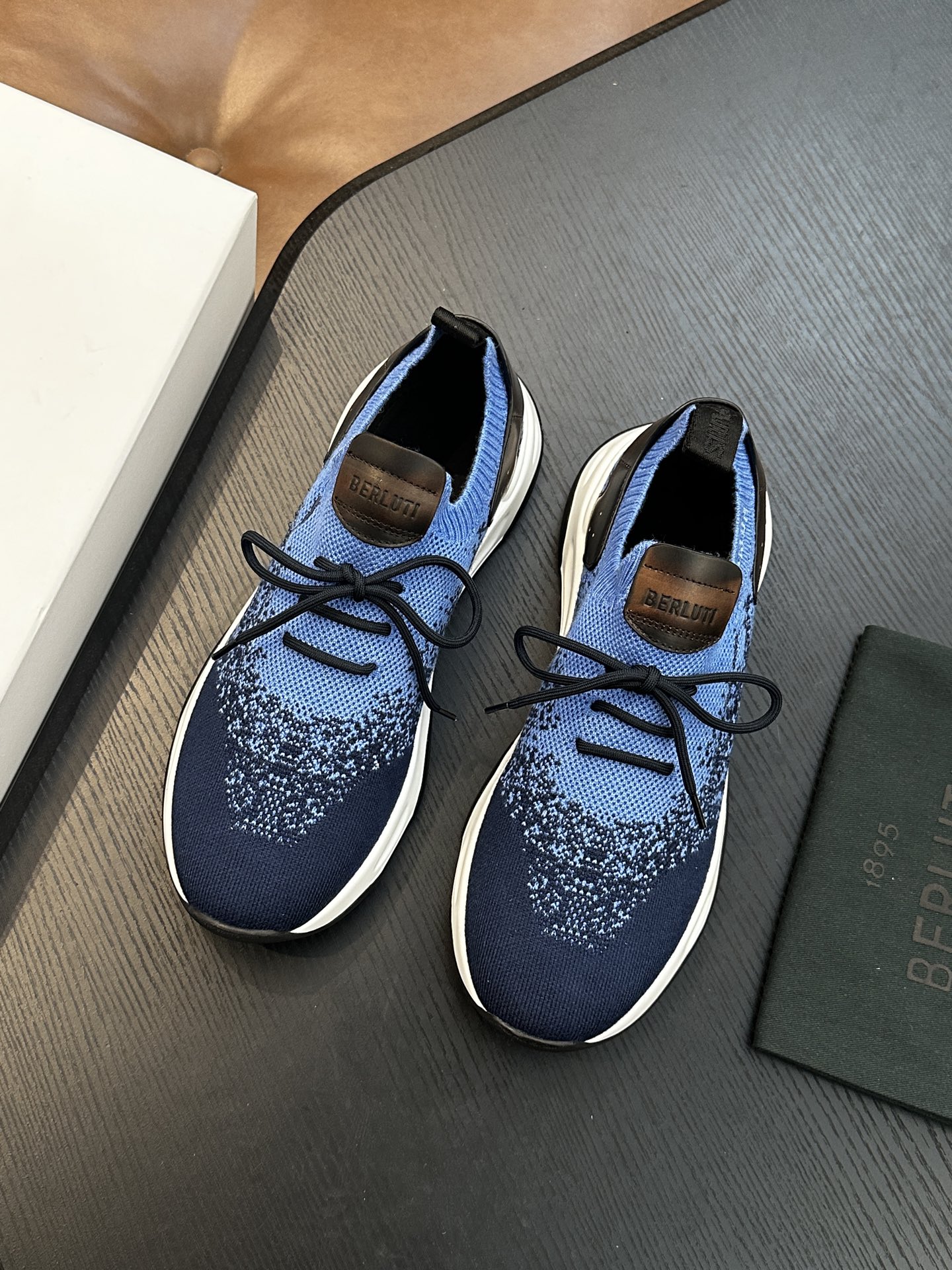 벨루티(Berluti) Shadow 니트 스니커즈 신발