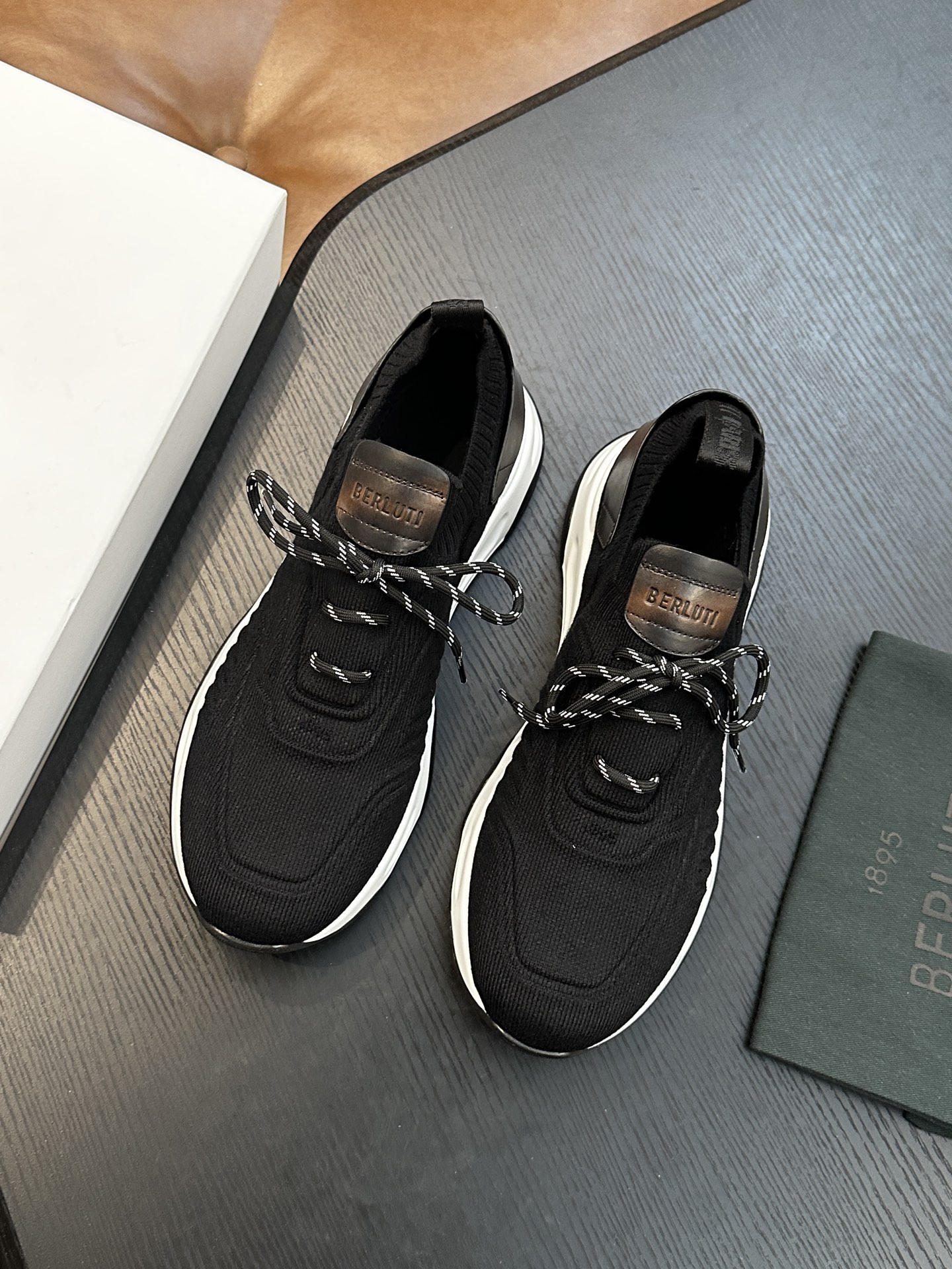 벨루티(Berluti) Shadow 니트 스니커즈 신발