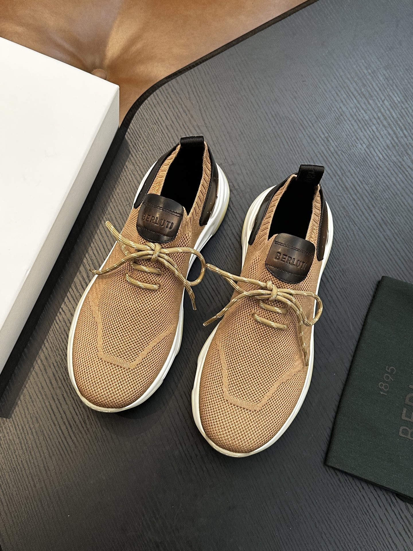 벨루티(Berluti) Shadow 니트 스니커즈 신발