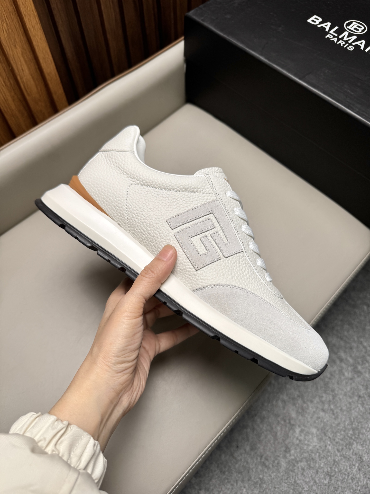 발망(Balmain) 믹스 레더 레저 스니커즈 신발