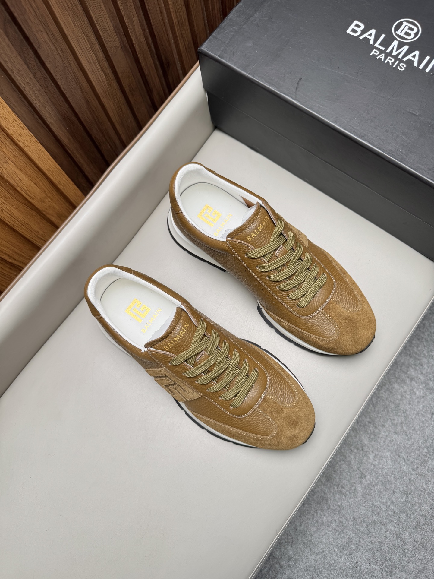 발망(Balmain) 믹스 레더 레저 스니커즈 신발