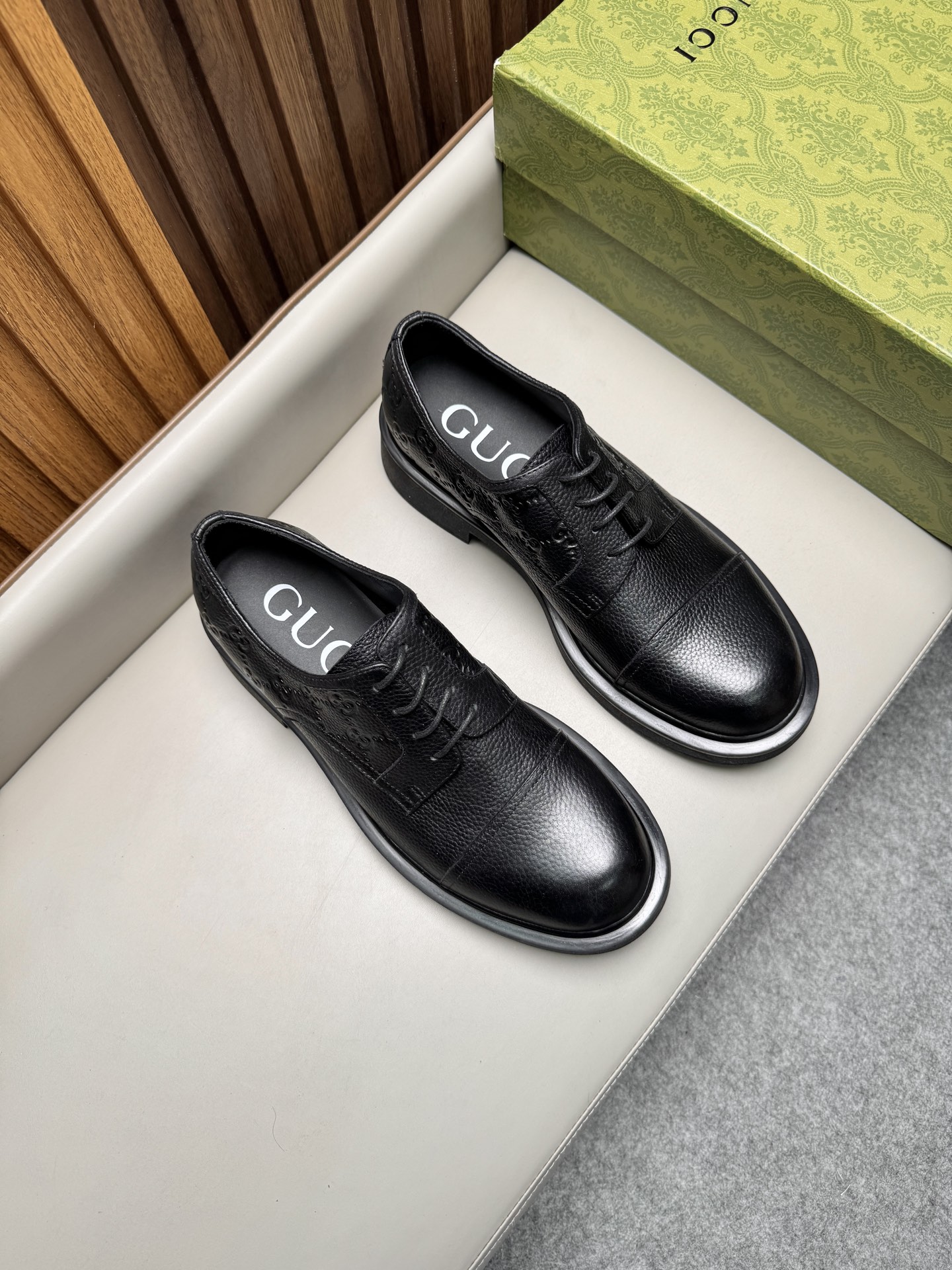 구찌(Gucci) 클래식 비즈니스 드레스 슈즈 구두 신발