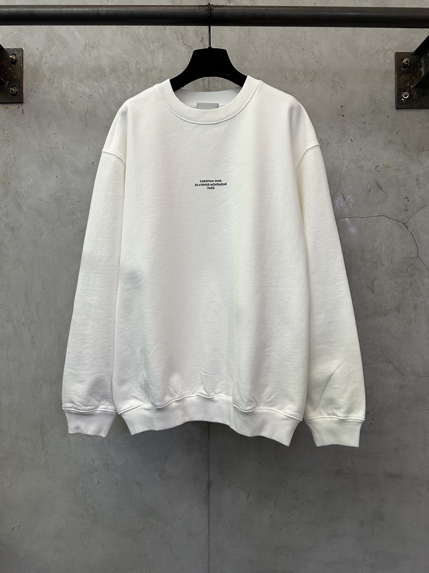 디올(Dior) 몽테인(Montaigne) 크루넥 맨투맨 티셔츠 의류