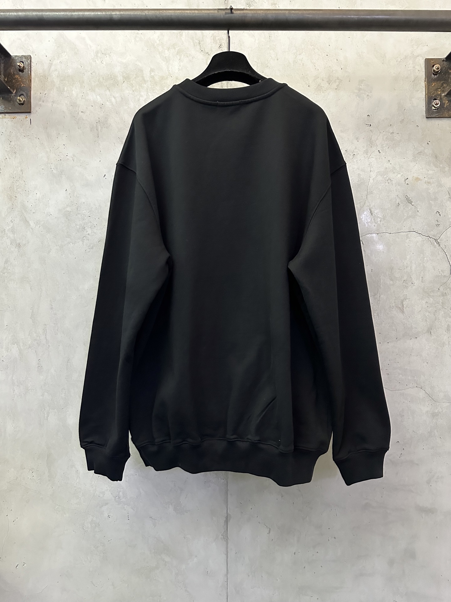 디올(Dior) 몽테인(Montaigne) 크루넥 맨투맨 티셔츠 의류