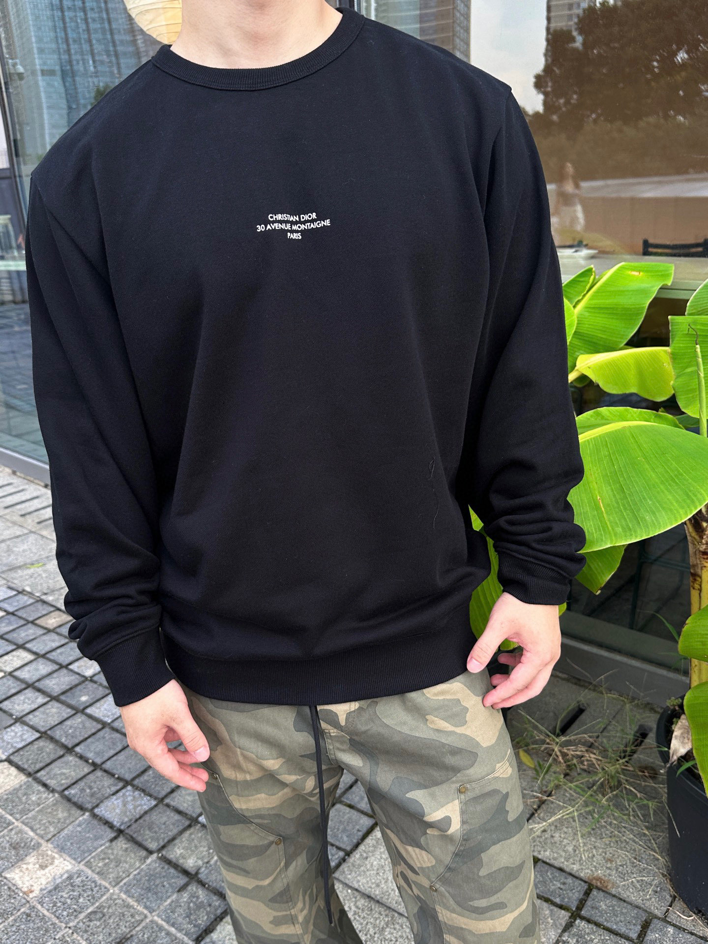 디올(Dior) 몽테인(Montaigne) 크루넥 맨투맨 티셔츠 의류