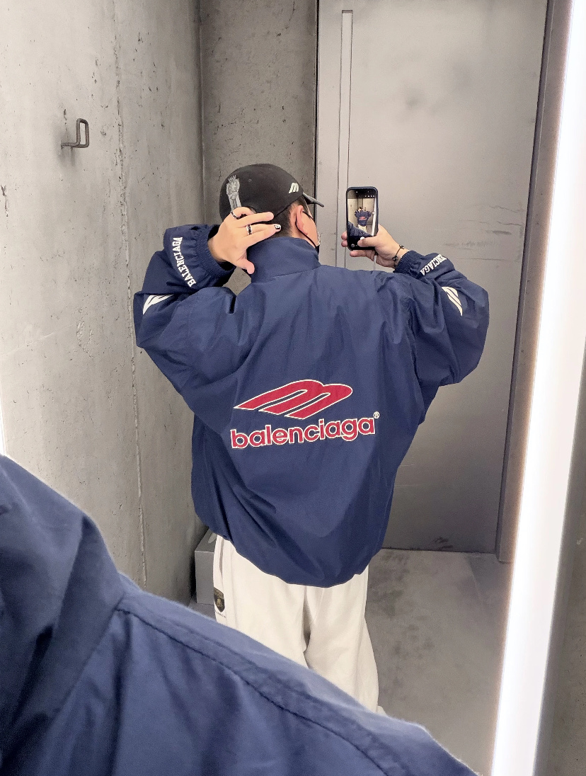 발렌시아가(Balenciaga) 풋볼 시리즈 3M 자수 나일론 윈드브레이커 자켓 재킷 의류