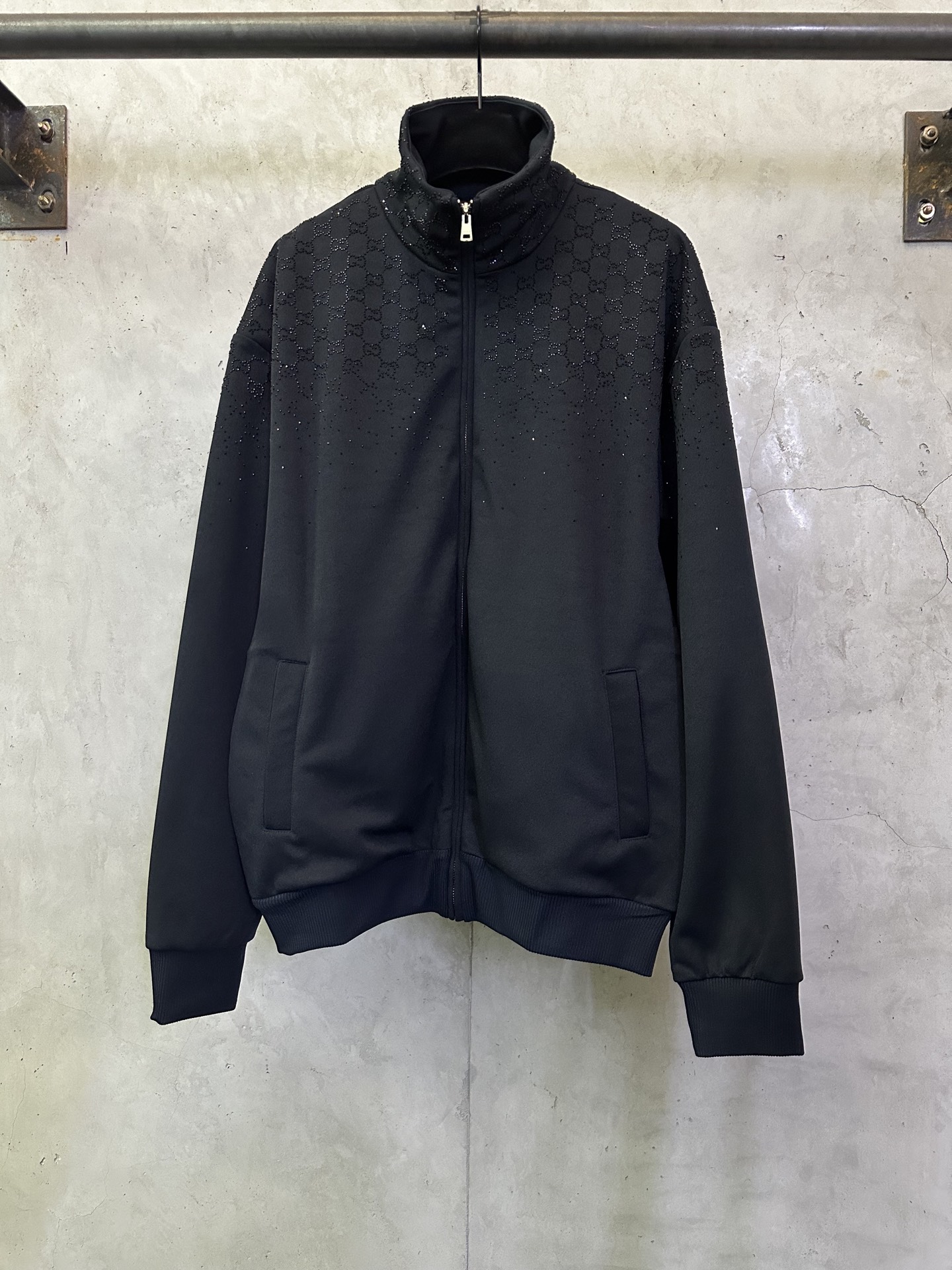 구찌(Gucci) 핫픽스 로고 집업 하이넥 자켓 재킷 의류