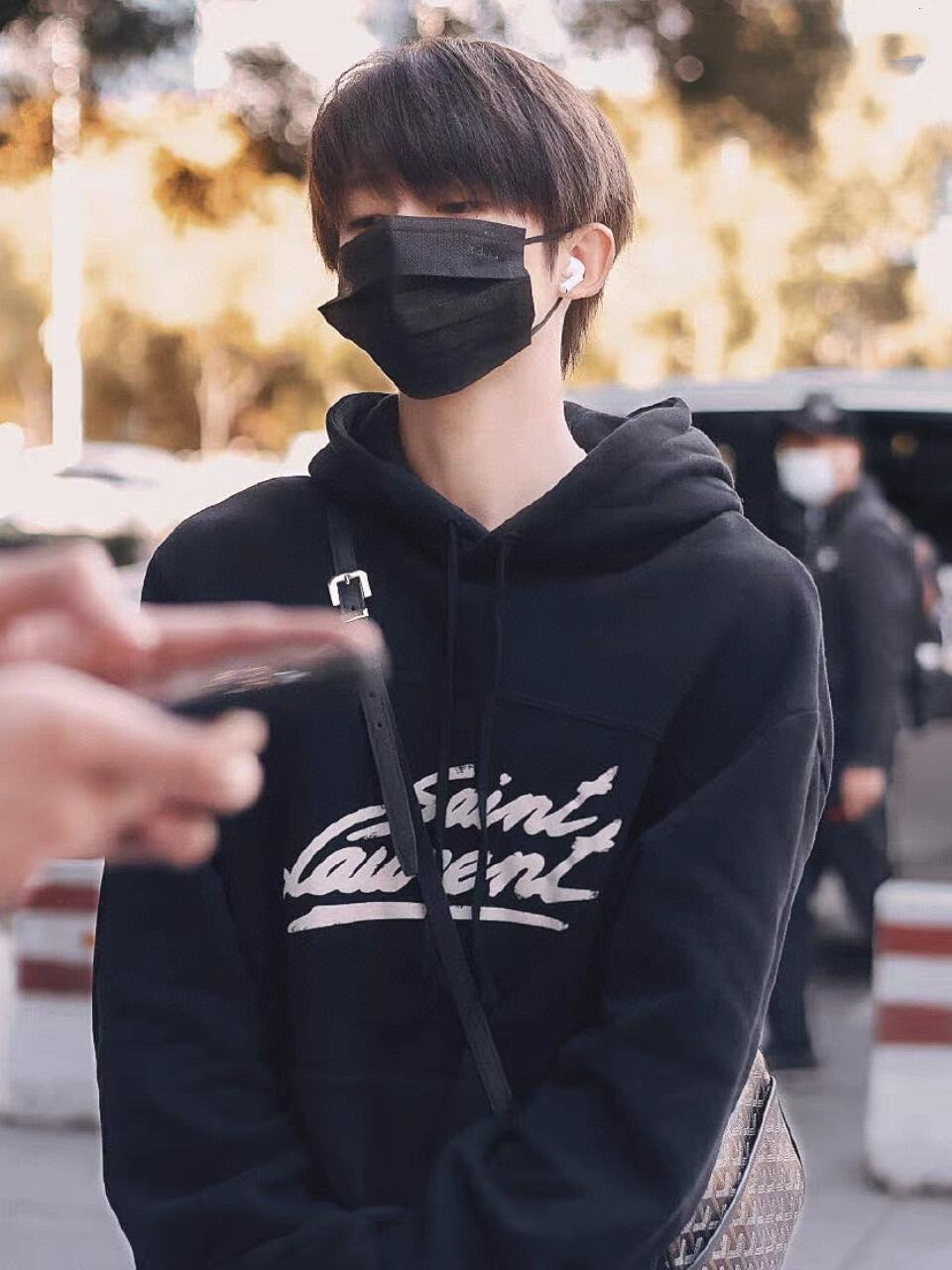 YSL 생로랑(Saint Laurent) 로고 프린트 후드티 의류