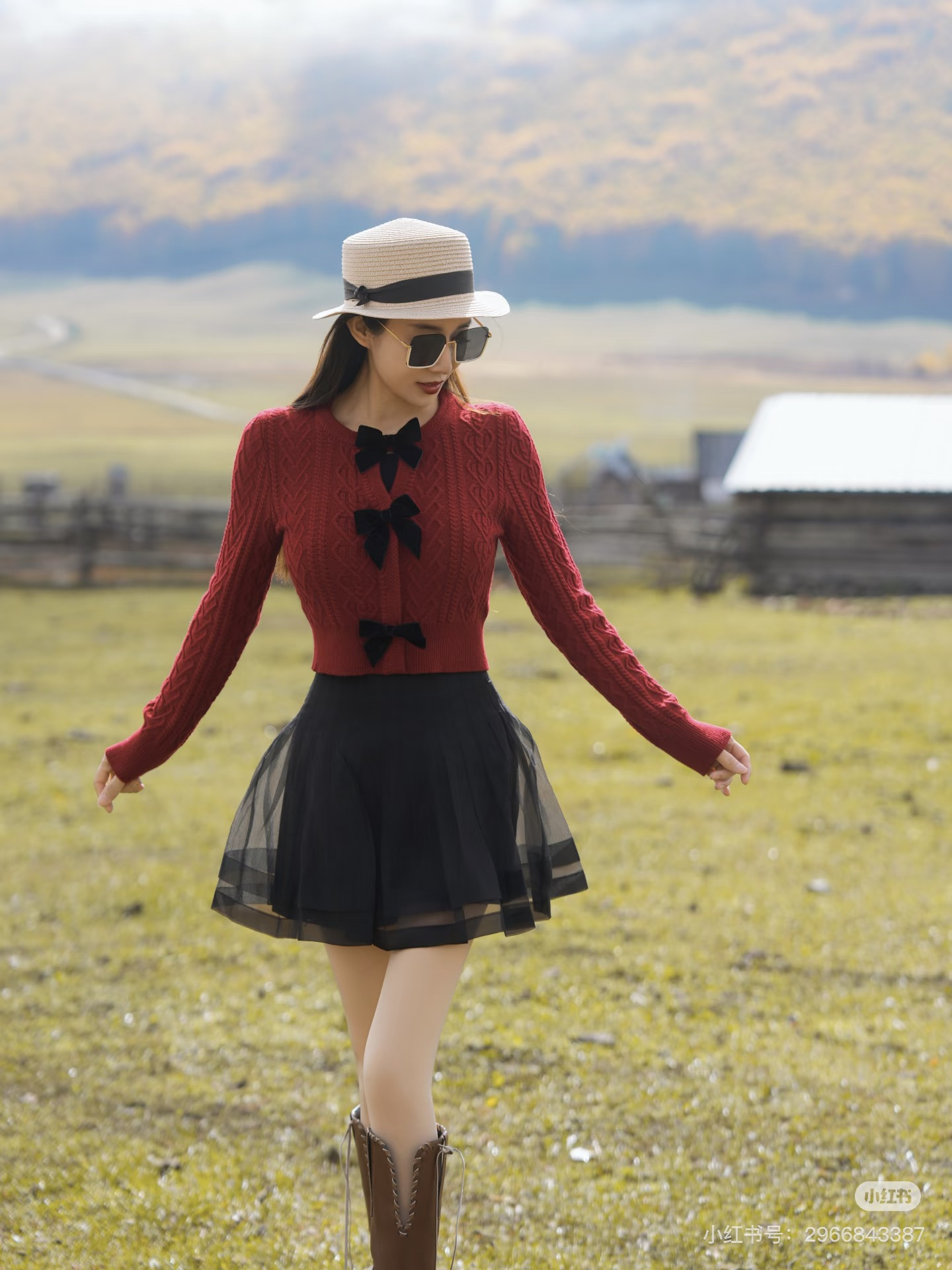 미우미우(MiuMiu) 뉴이어 레드 벨벳 리본 라운드넥 니트 의류