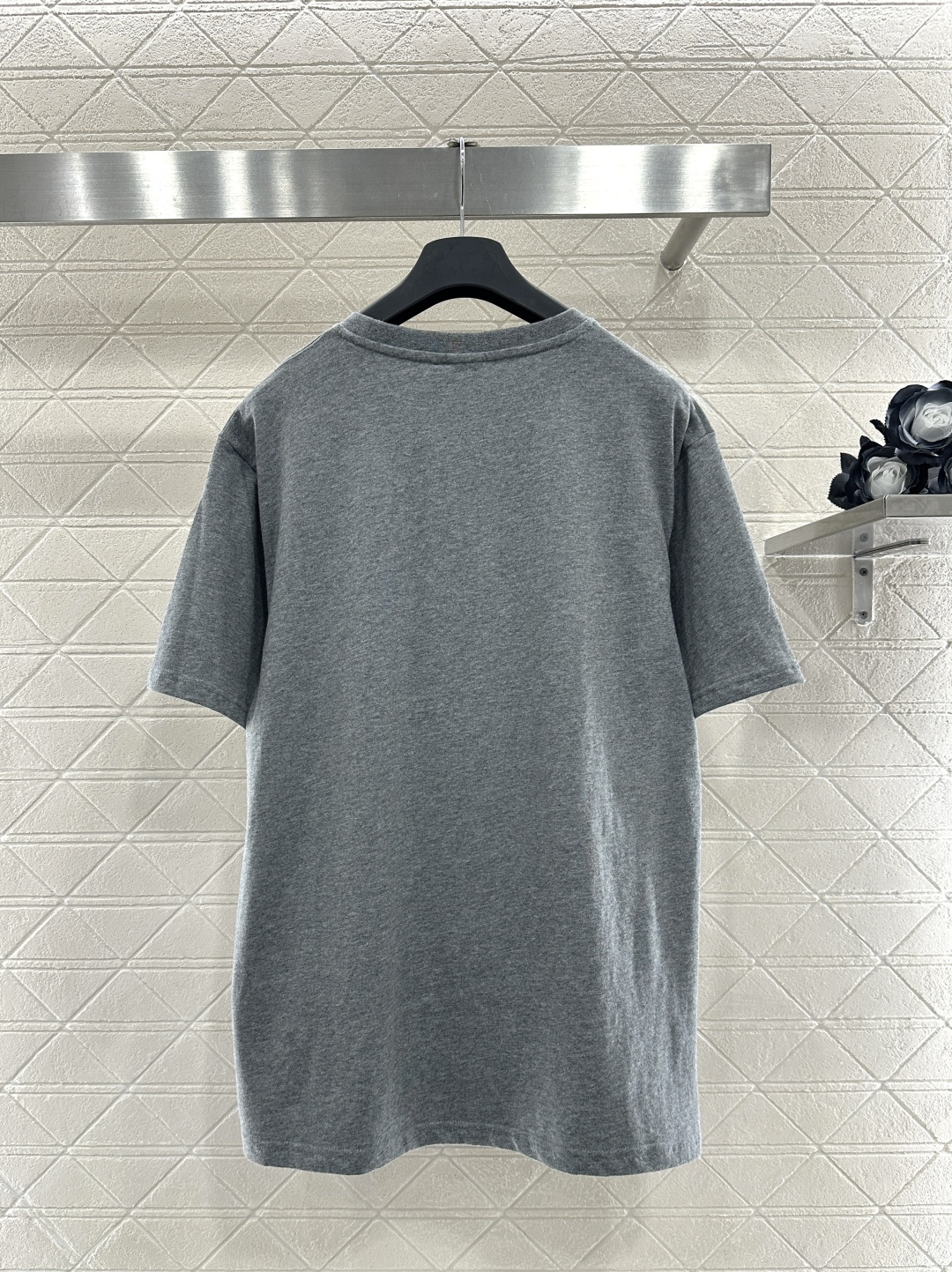 디올(Dior) CD 포니 로고 자수 반팔 티셔츠 의류