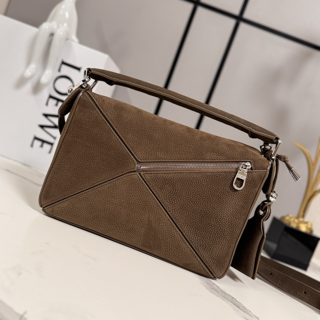 로에베(Loewe) 스몰 Featherlight Puzzle 페더라이트 퍼즐백 - 그레인 누벅 가방