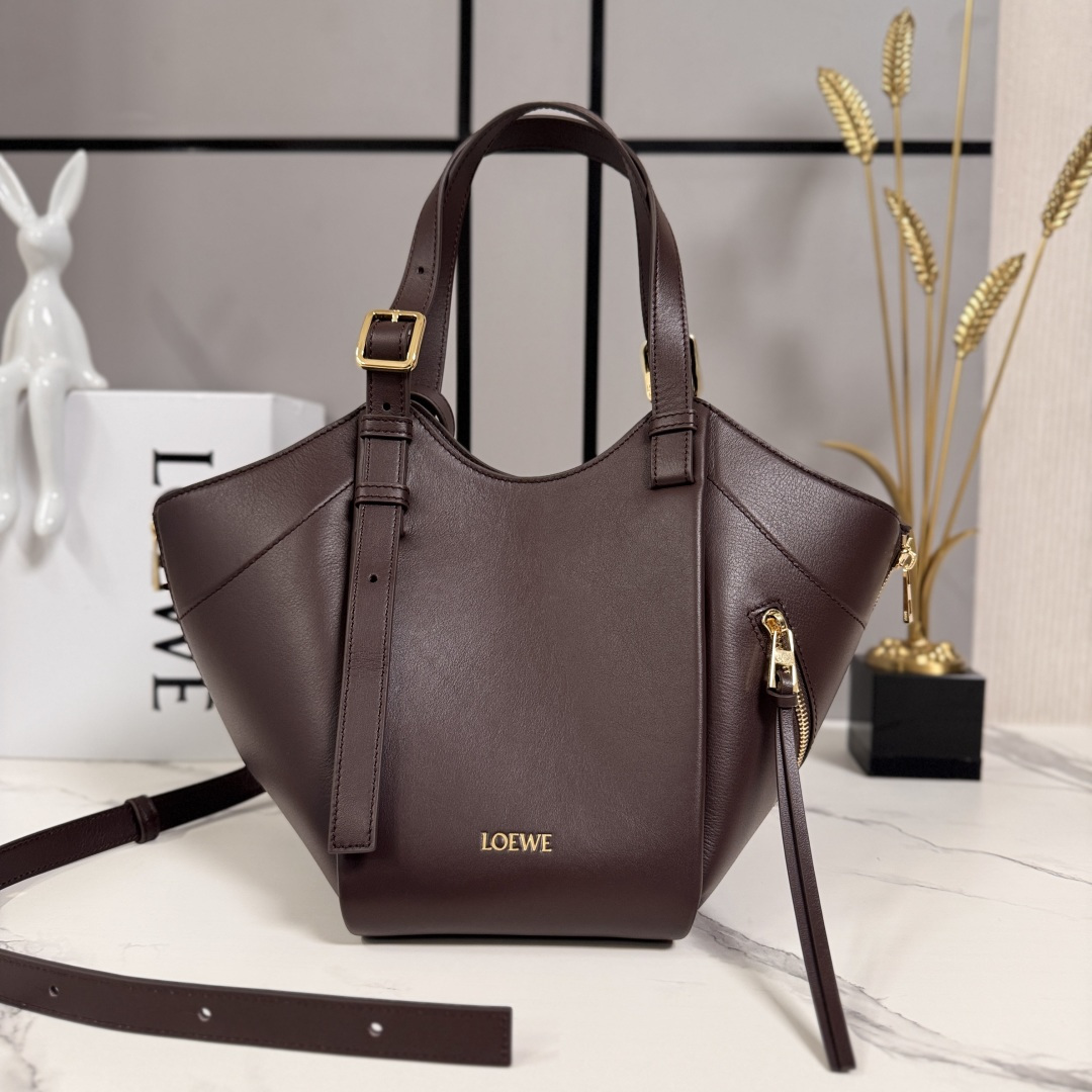 로에베(Loewe) 클래식 카프스킨 해먹 플립(Hammock Flip) 백 토트백 숄더백 가방