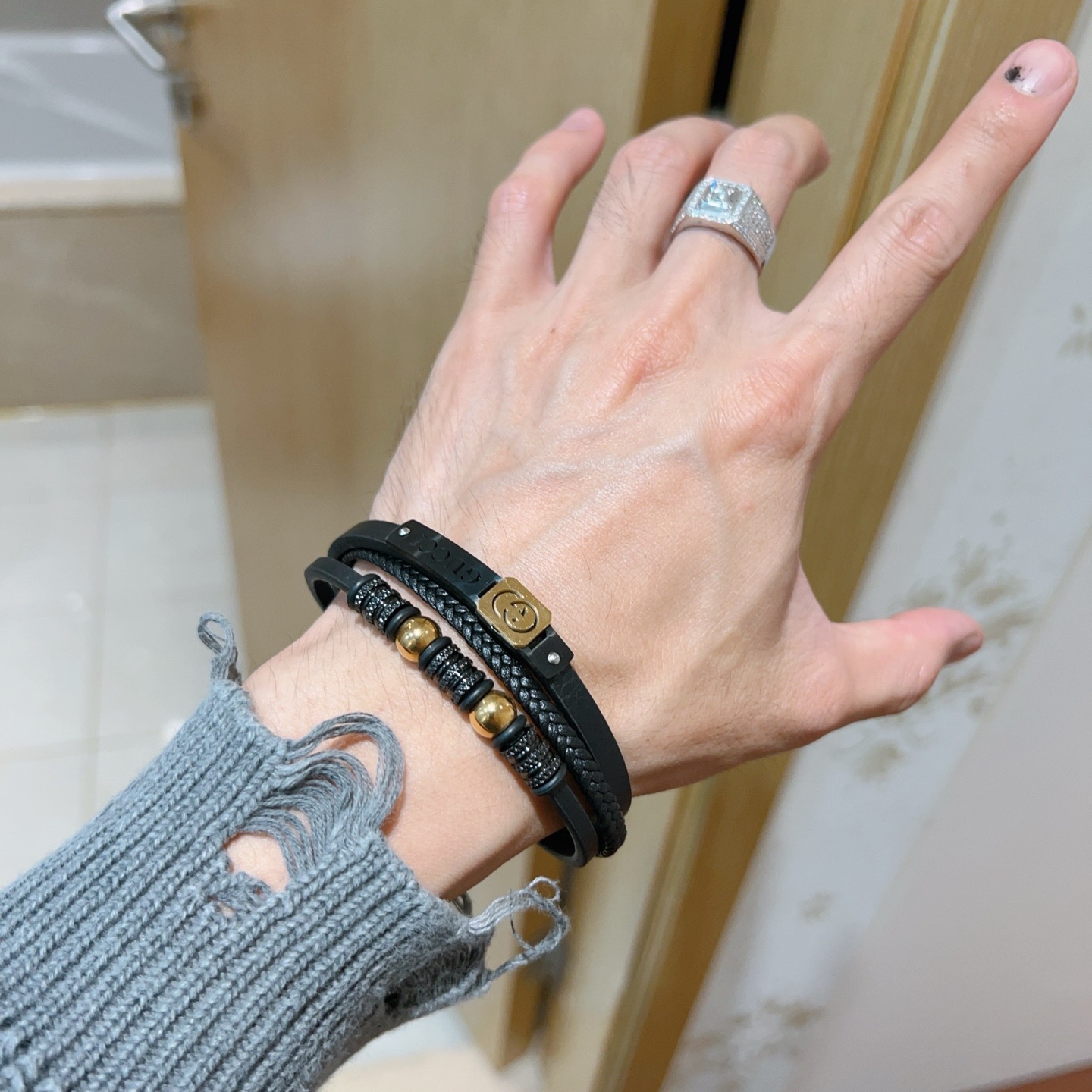 구찌(Gucci) Anger Forest 앤거 포레스트 더블 G 가죽 팔찌 악세사리