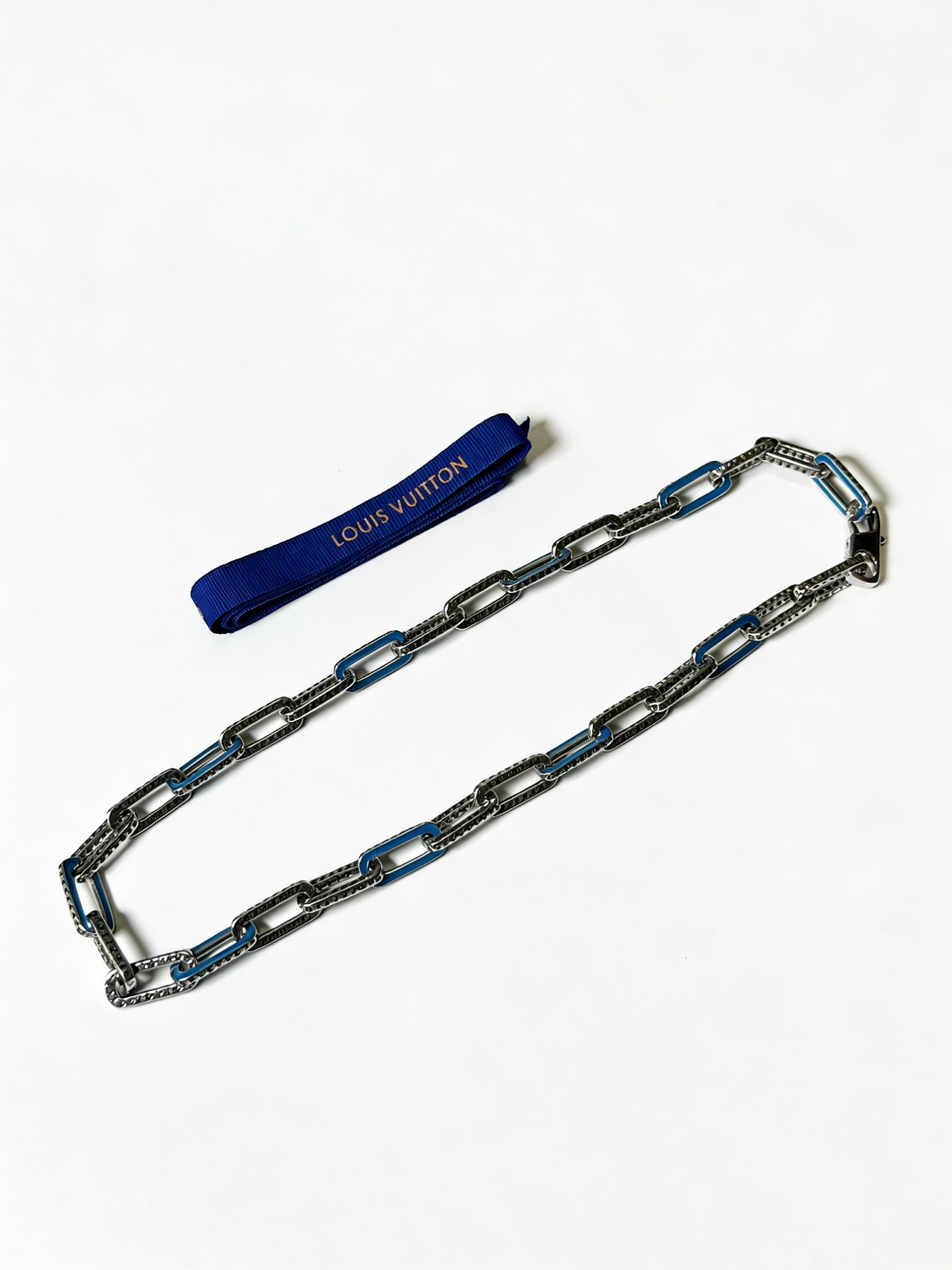 루이비통(LV) 앤틱 실버 락 체인 목걸이 악세사리