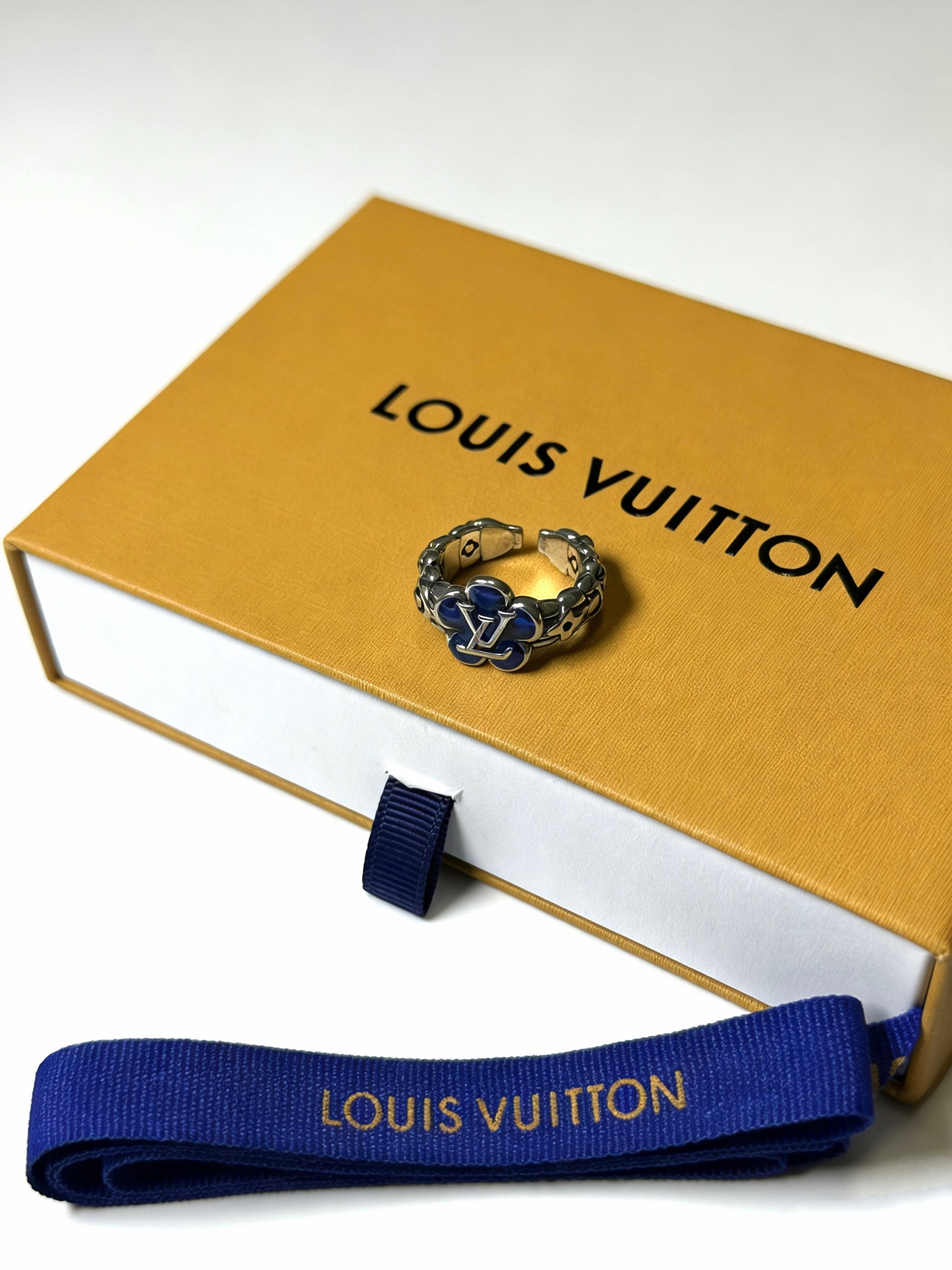 루이비통(LV) 빈티지 오픈형 펑크 링 반지 악세사리