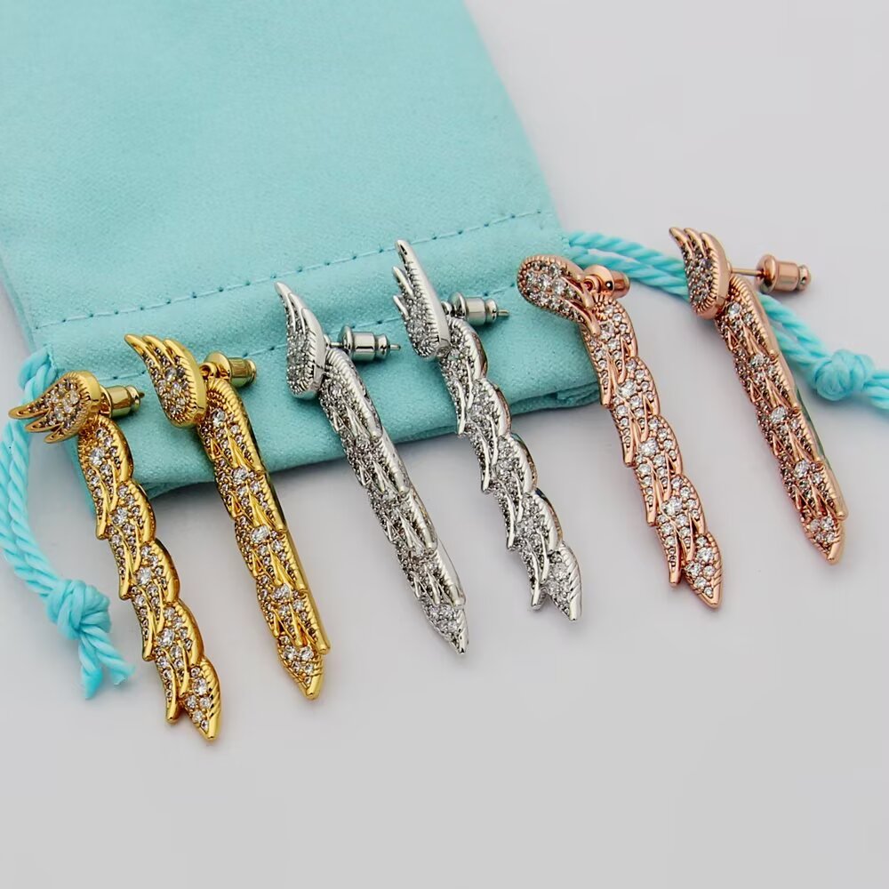 티파니앤코 (Tiffany & Co.) ‘버드 온 어 락’ 페더(Feather) 귀걸이 악세사리