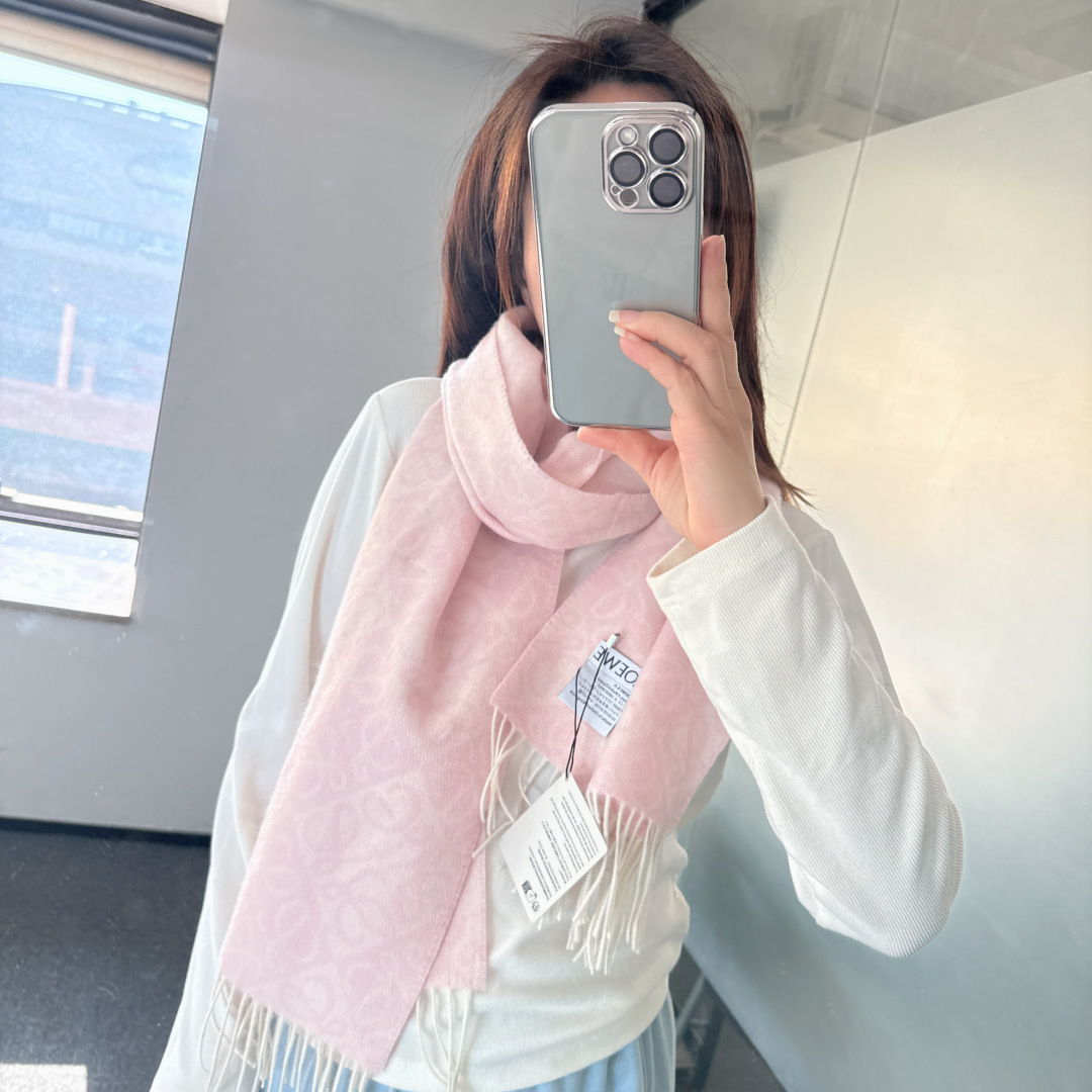 LOEWE 로에베 · 아나그램 플로킹 자수 체크 머플러 목도리 스카프