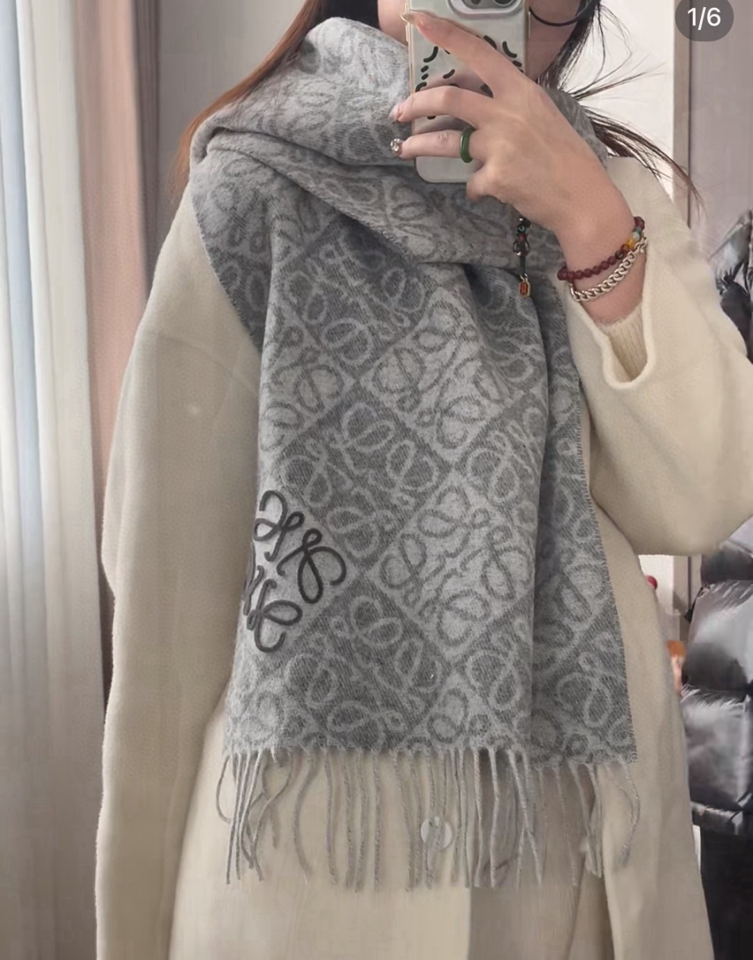 LOEWE 로에베 · 아나그램 플로킹 자수 체크 머플러 목도리 스카프