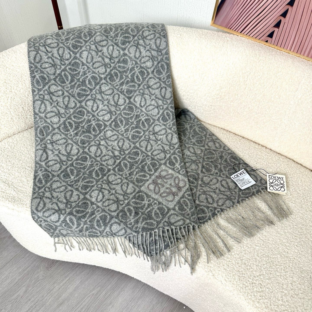LOEWE 로에베 · 아나그램 플로킹 자수 체크 머플러 목도리 스카프