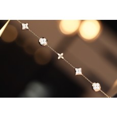Louis Vuitton LV · 루이비통 화이트 자개 팔찌 악세사리