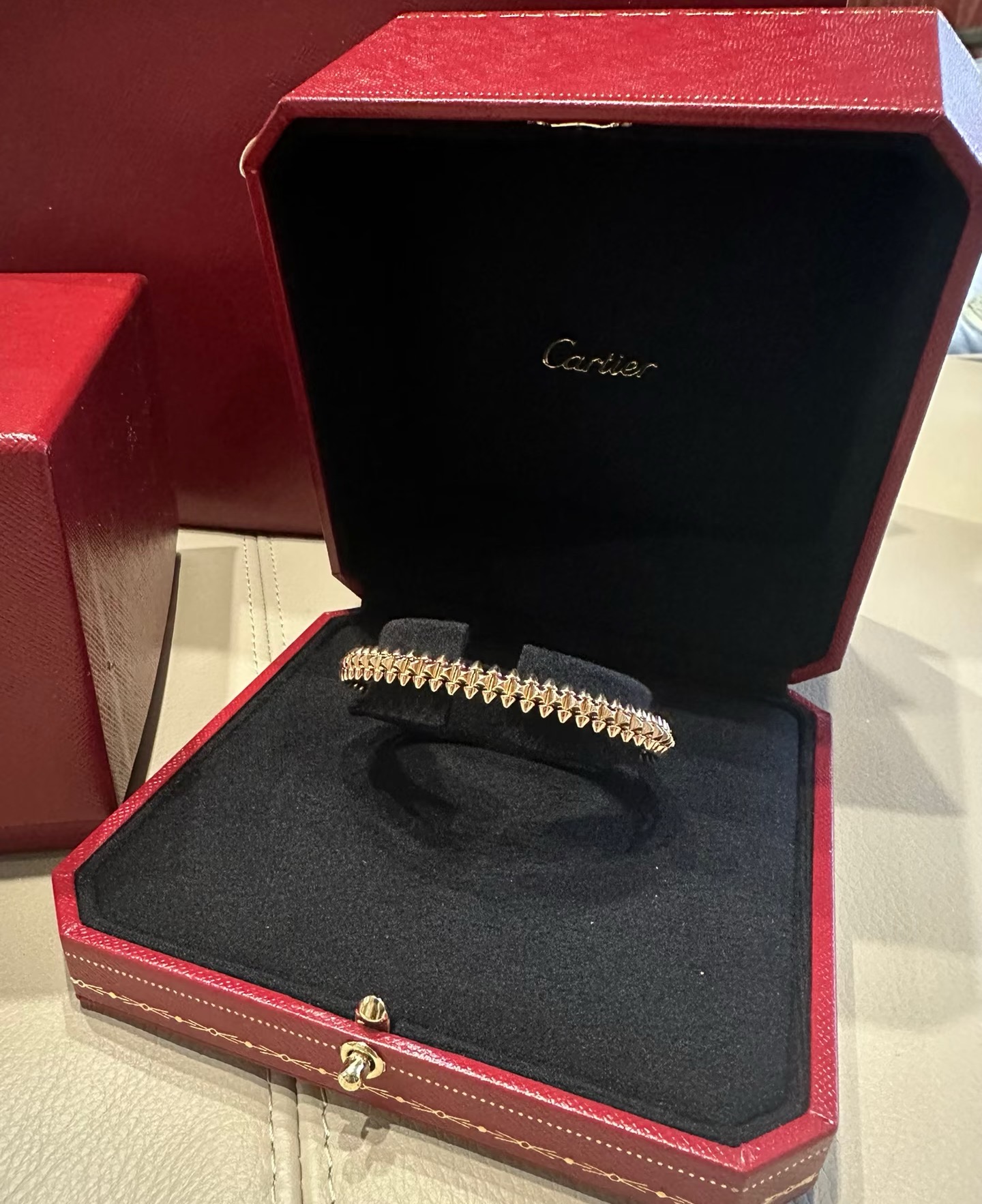 Cartier 까르띠에 · 신형 스터드(리벳) 뱅글 팔찌 악세사리