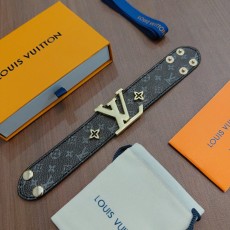 Louis Vuitton LV · 루이비통 뉴 모노그램 가죽 스트랩 팔찌 악세사리