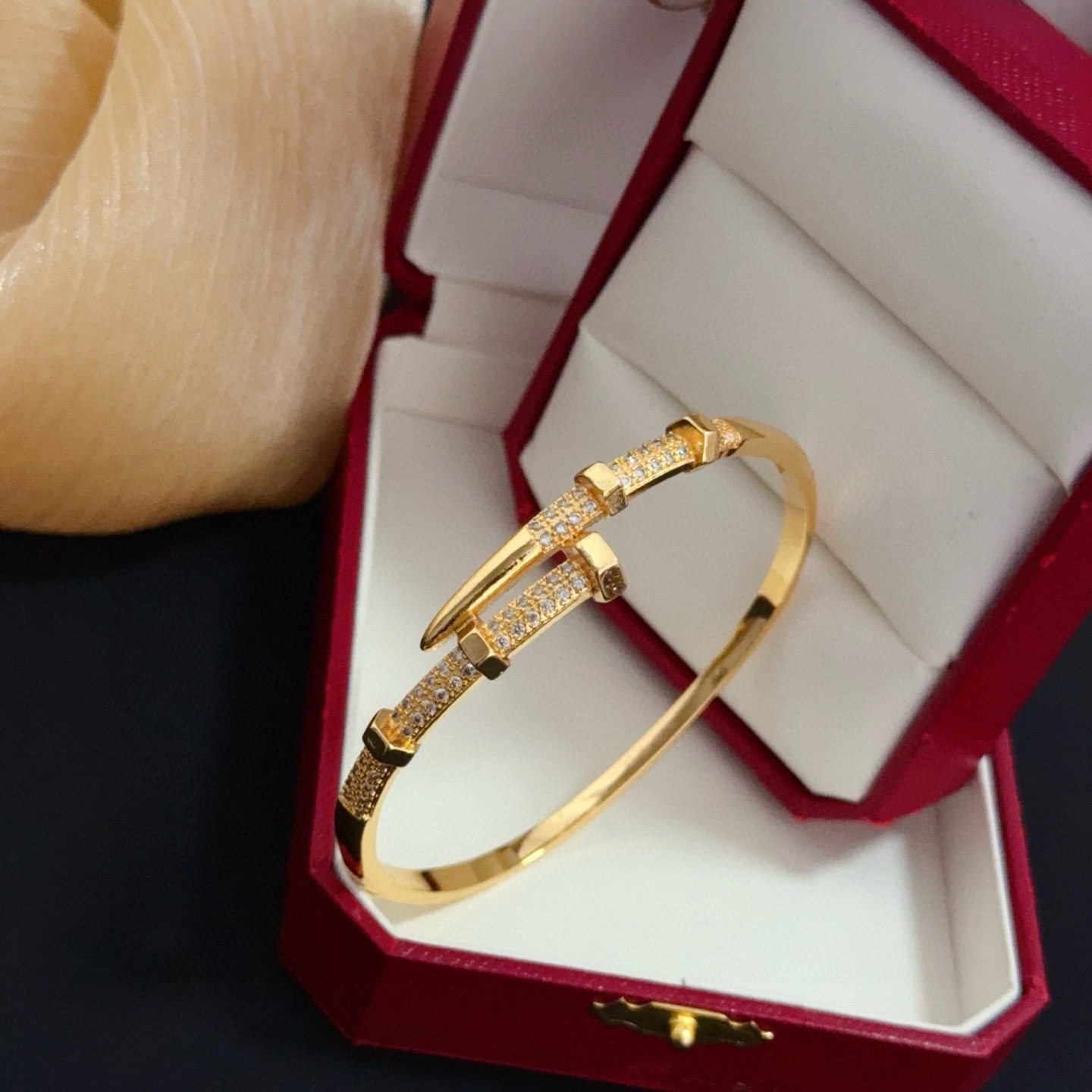 Cartier 까르띠에 저스트 앵 끌루(못) 다이아 뱅글 팔찌 악세사리