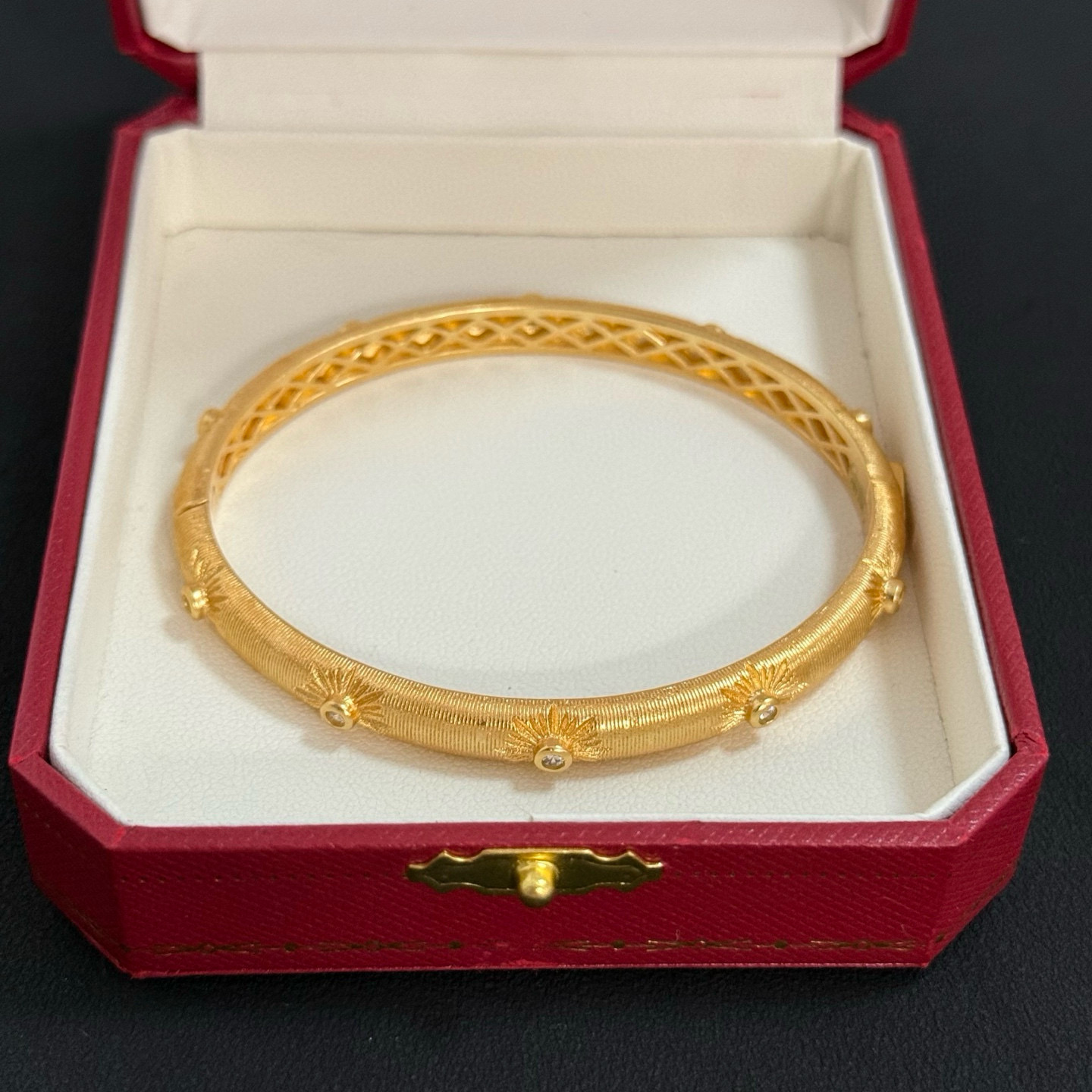까르띠에 팬더 다이아 뱅글 (Panthère de Cartier Bangle) 팔찌 악세사리