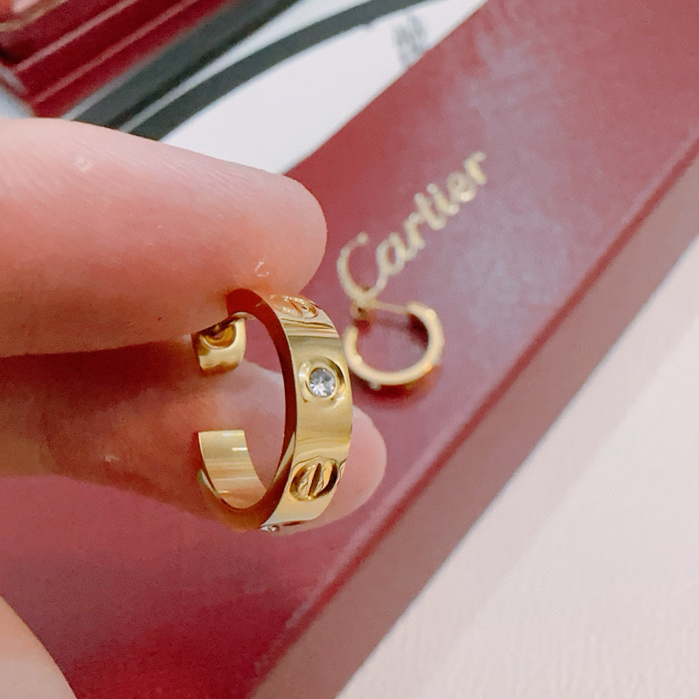 Cartier 까르띠에 · 러브 링 이어링 (Love Earrings) 귀걸이 악세사리