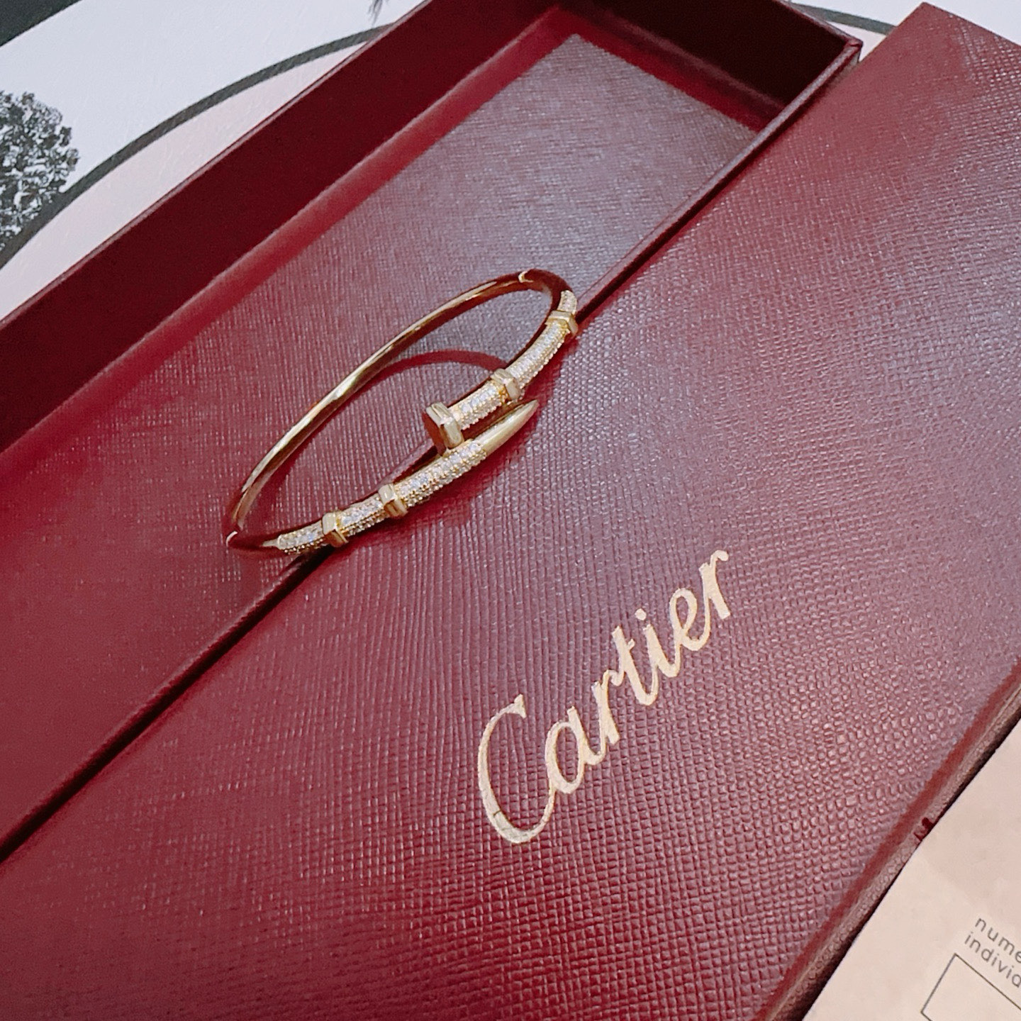 Cartier 까르띠에 · 러브 링 팔찌 (Love Bracelet) 악세사리