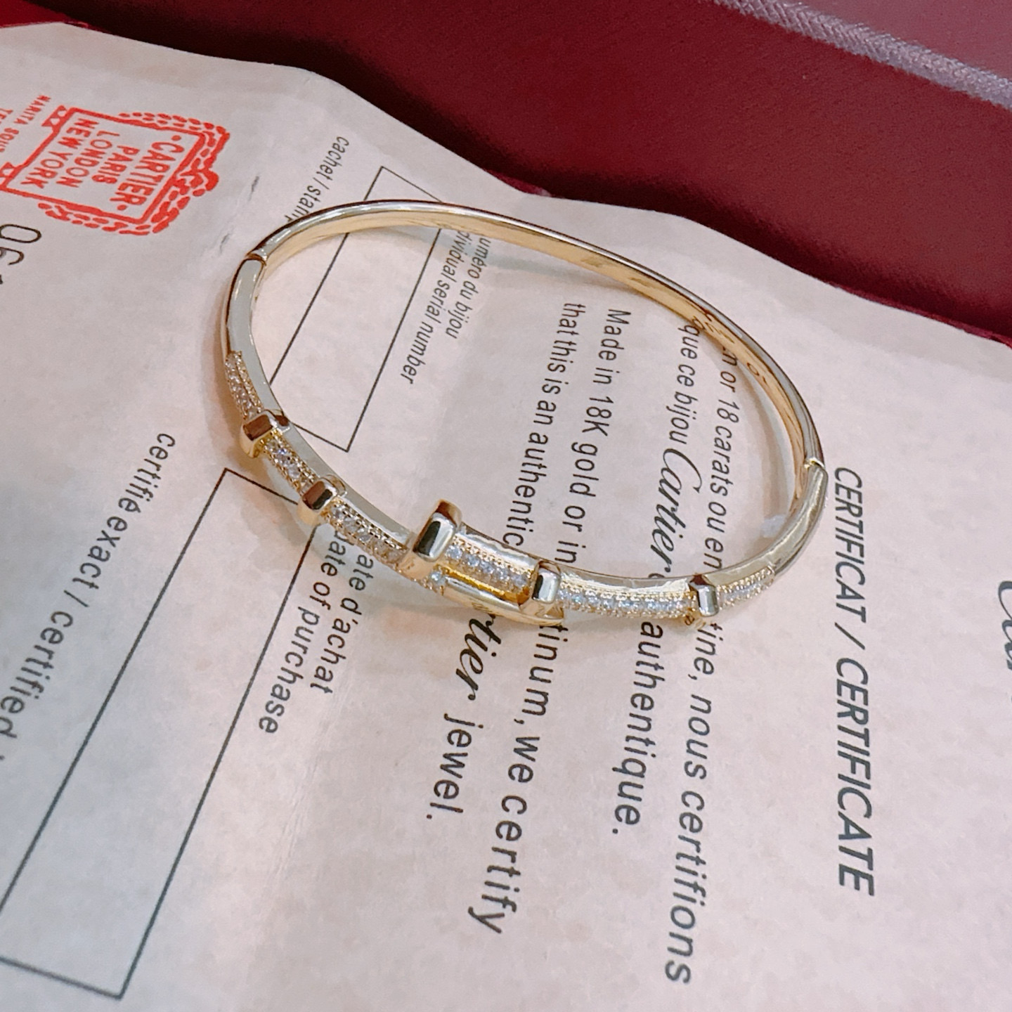 Cartier 까르띠에 · 러브 링 팔찌 (Love Bracelet) 악세사리