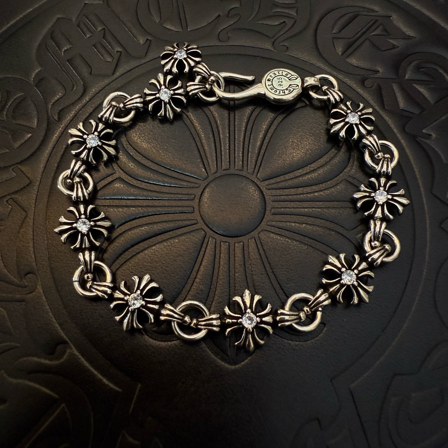 크롬하츠(Chrome Hearts) 십자가 화이트 다이아 팔찌 악세사리