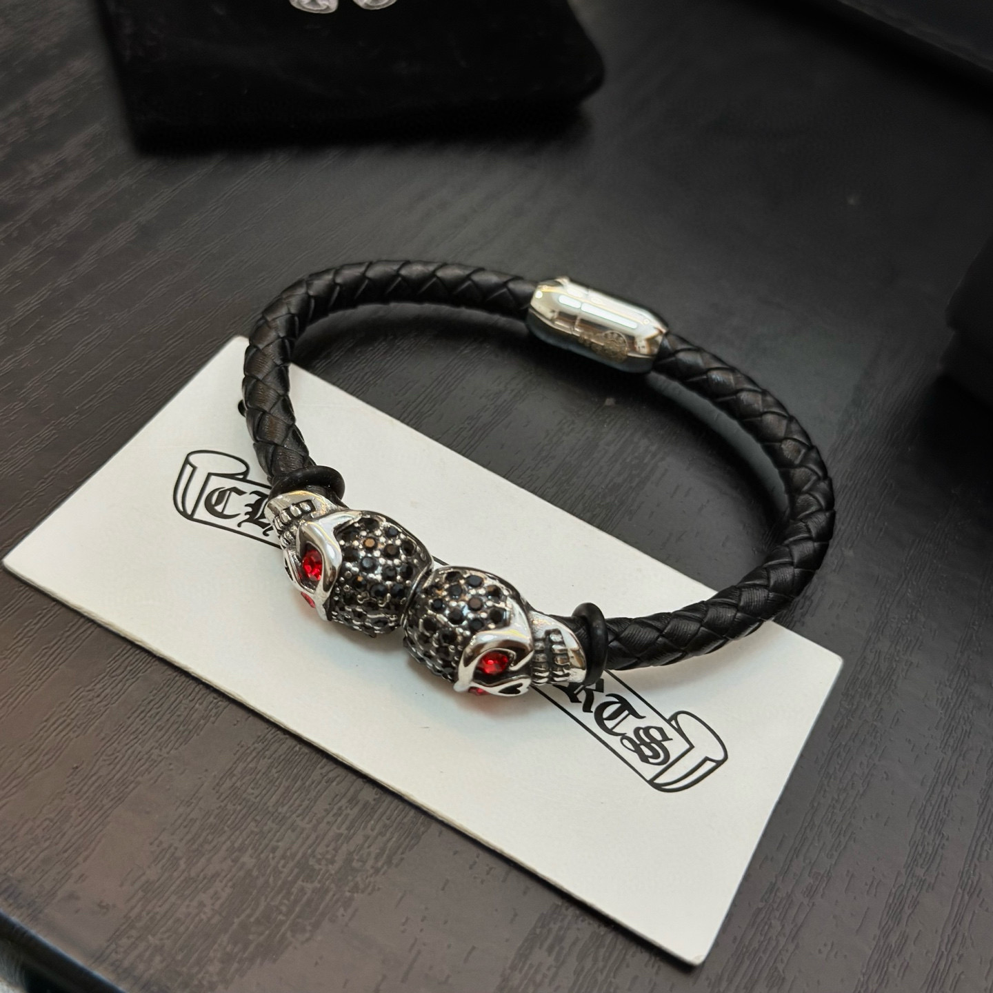 Chrome Hearts CH 크롬하츠 · 가죽 코드 팔찌(Leather Cord Bracelet) 악세사리