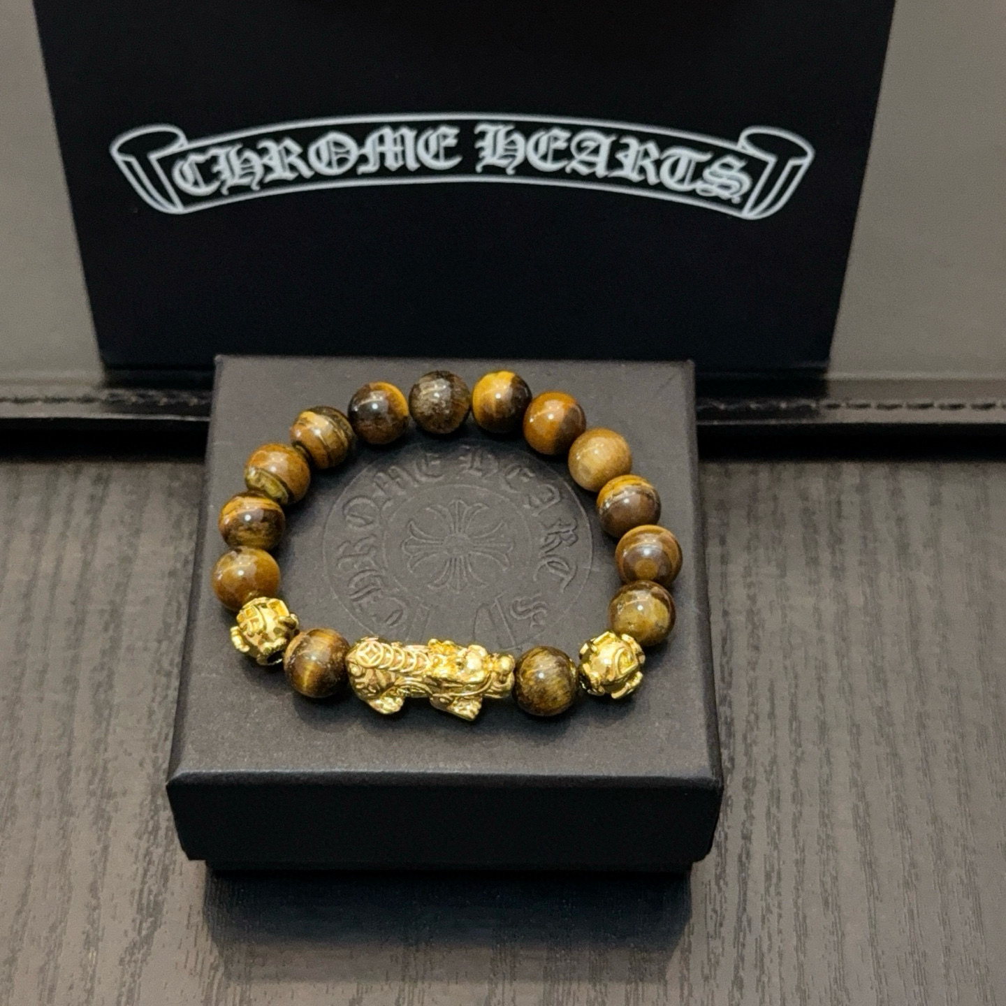 크롬하츠(Chrome Hearts) 타이거 아이(호안석) 십자가 팔찌 악세사리