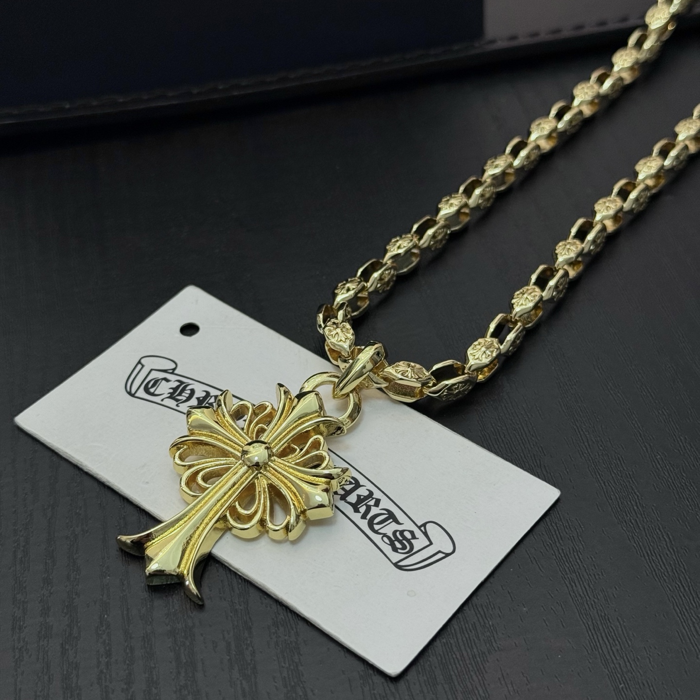 크롬하츠(Chrome Hearts) 클래식 굵은 고리 십자가 목걸이 악세사리