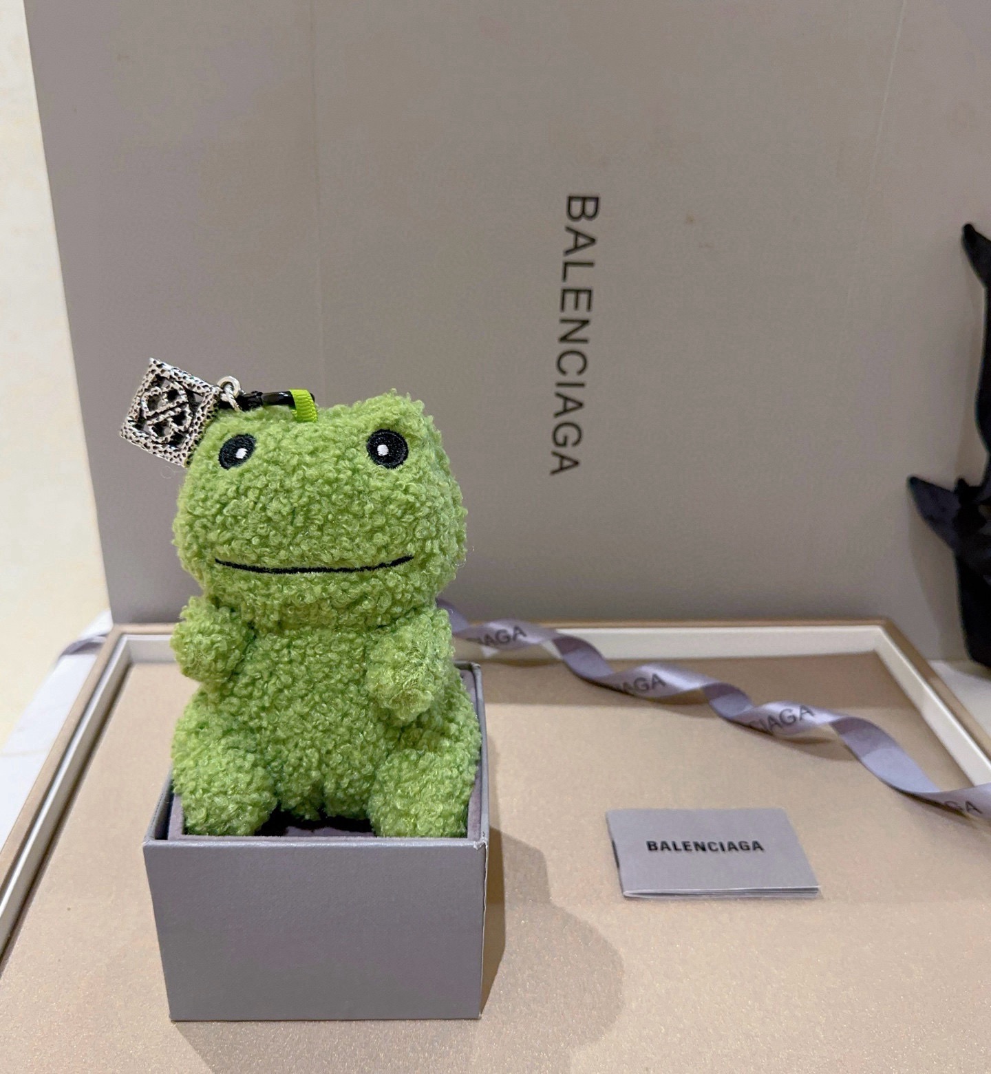 발렌시아가(Balenciaga) 빈티지 로고 키링 & 백참 악세사리