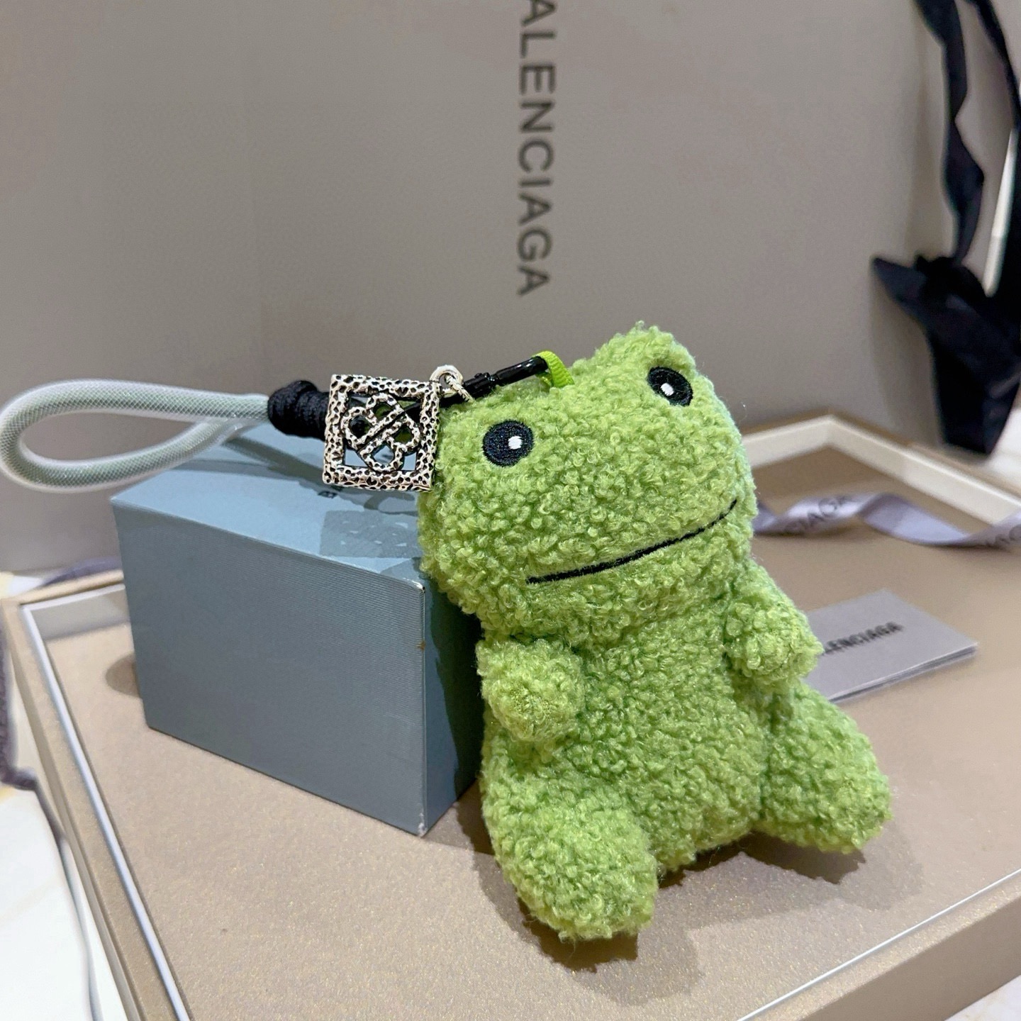 발렌시아가(Balenciaga) 빈티지 로고 키링 & 백참 악세사리