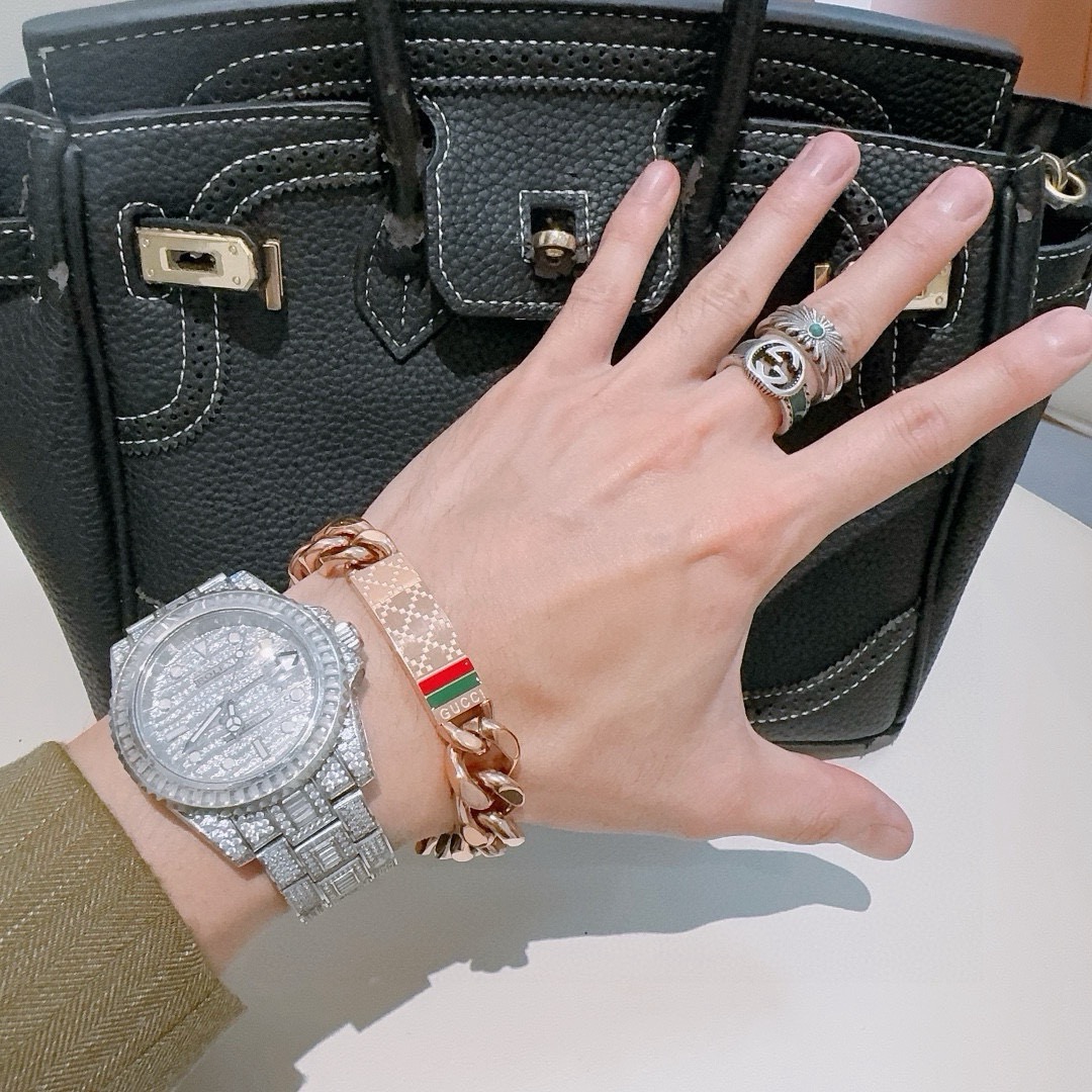 구찌(Gucci) 클래식 로고 프리미엄 팔찌 악세사리