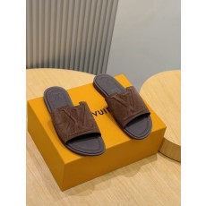 루이비통(Louis Vuitton) LV 워터프론트(Waterfront) 모노그램 슬라이드 슬리퍼 신발