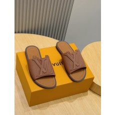 루이비통(Louis Vuitton) LV 워터프론트(Waterfront) 모노그램 슬라이드 슬리퍼 신발