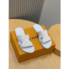 루이비통(Louis Vuitton) LV 워터프론트(Waterfront) 모노그램 슬라이드 슬리퍼 신발