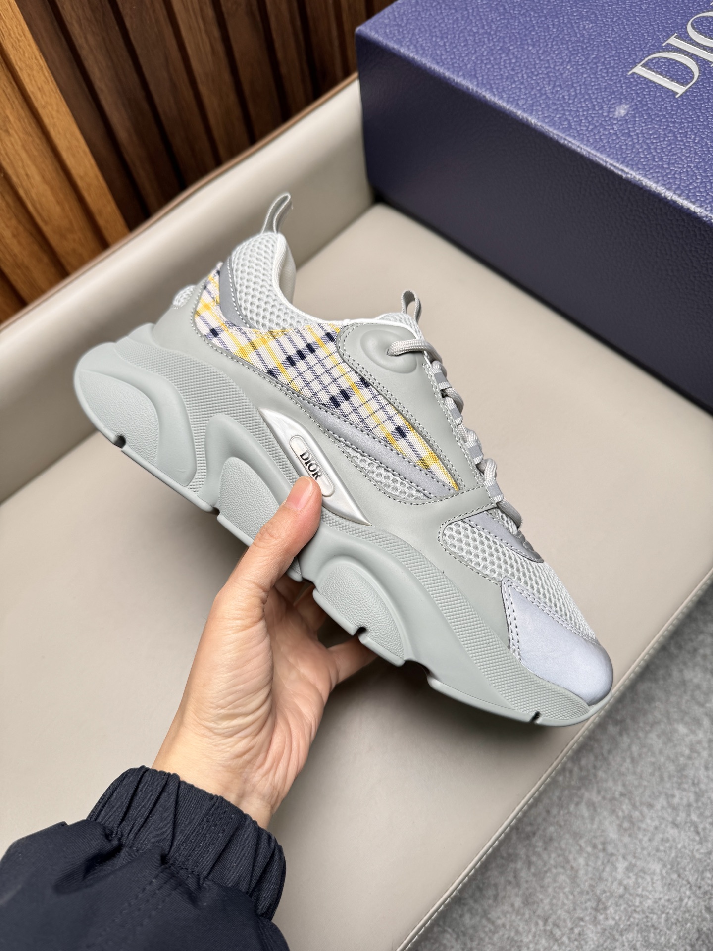 디올(Dior) 레트로 런닝 스니커즈 신발
