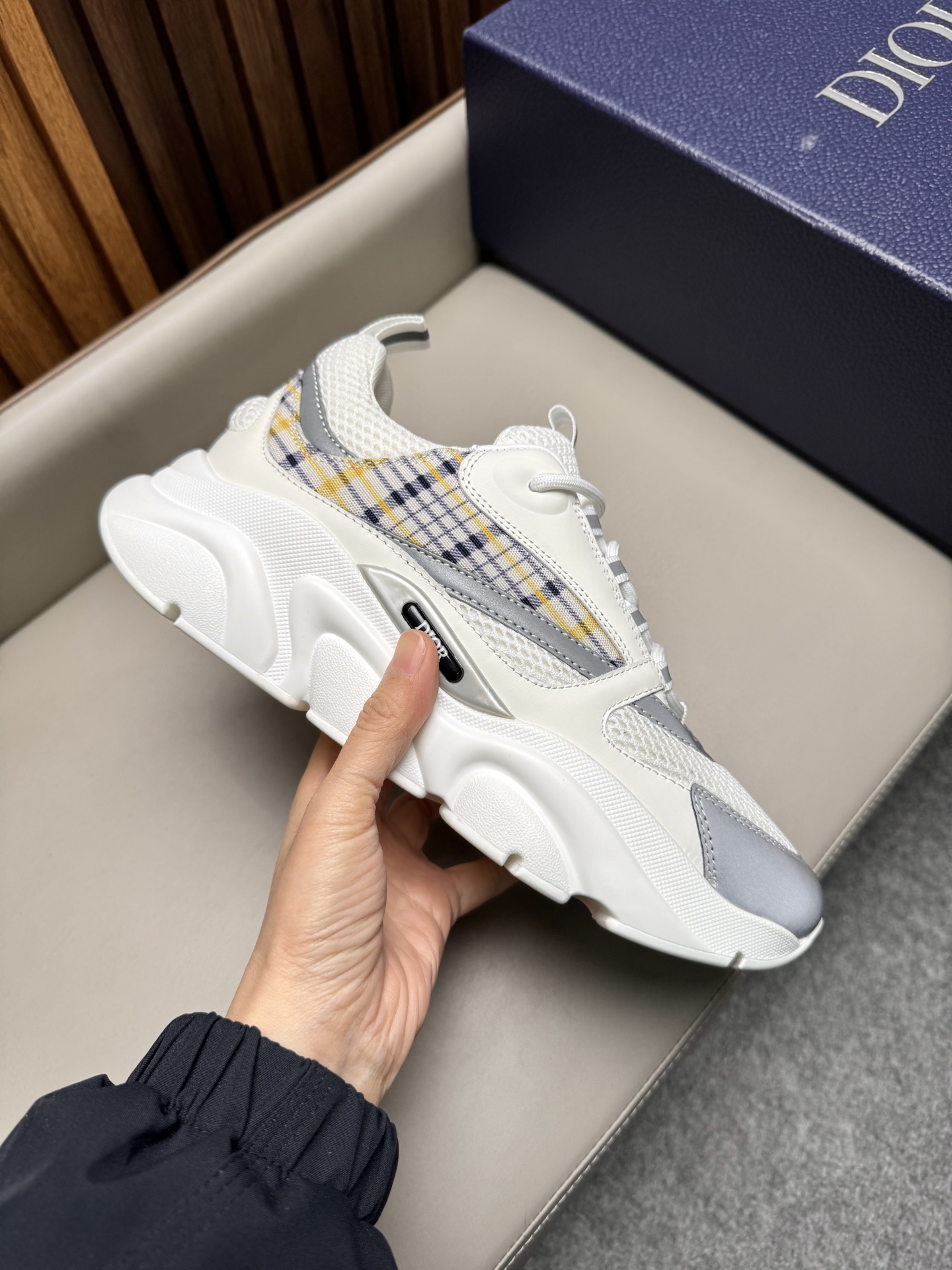 디올(Dior) 레트로 런닝 스니커즈 신발