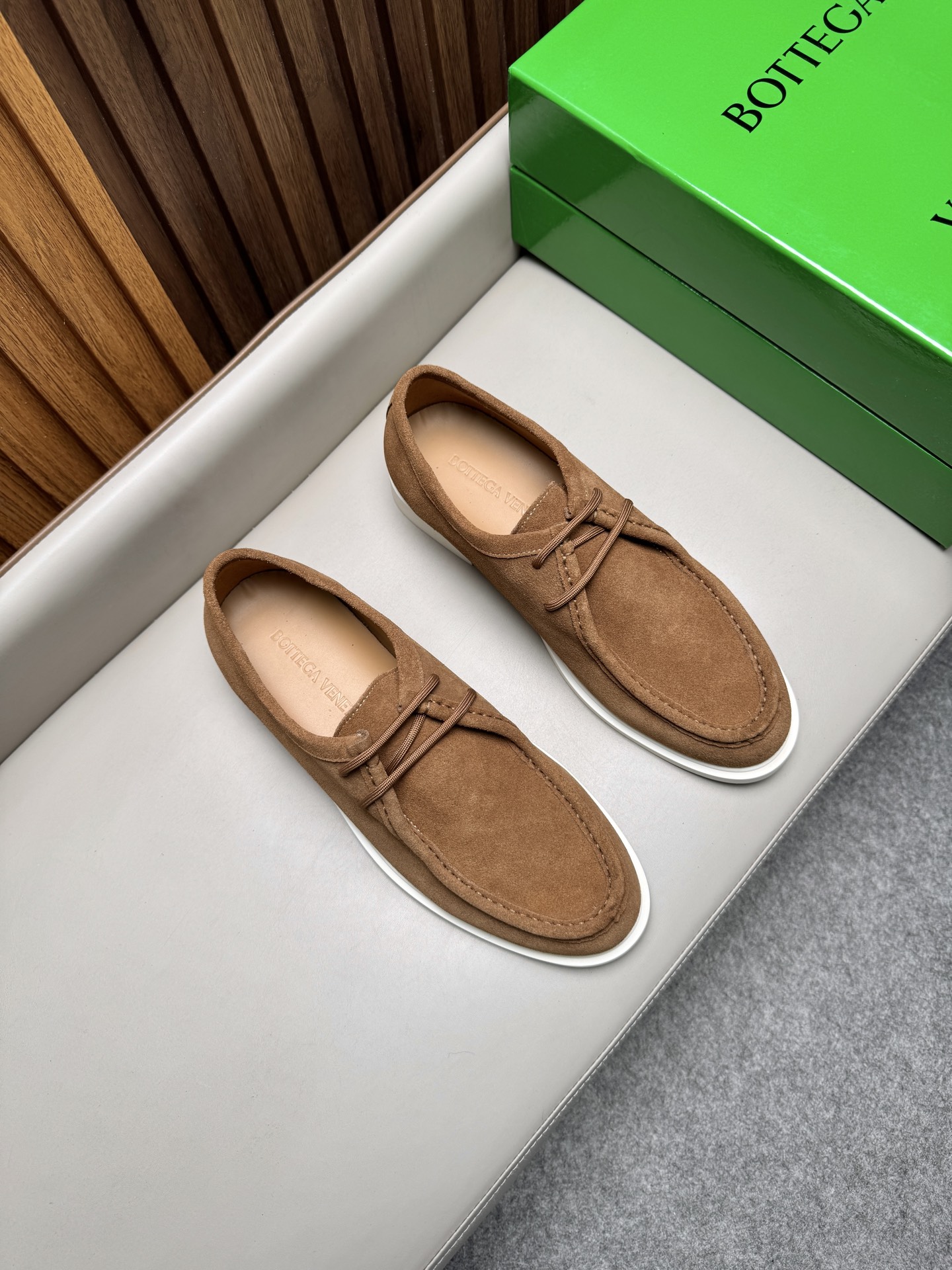 보테가 베네타(Bottega Veneta) 남성 캐주얼 슈즈 로퍼 구두 신발