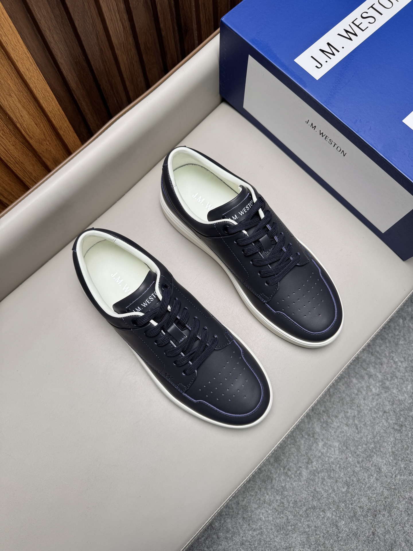 제이엠웨스통(J.M. WESTON) 클래식 러닝 스니커즈 신발