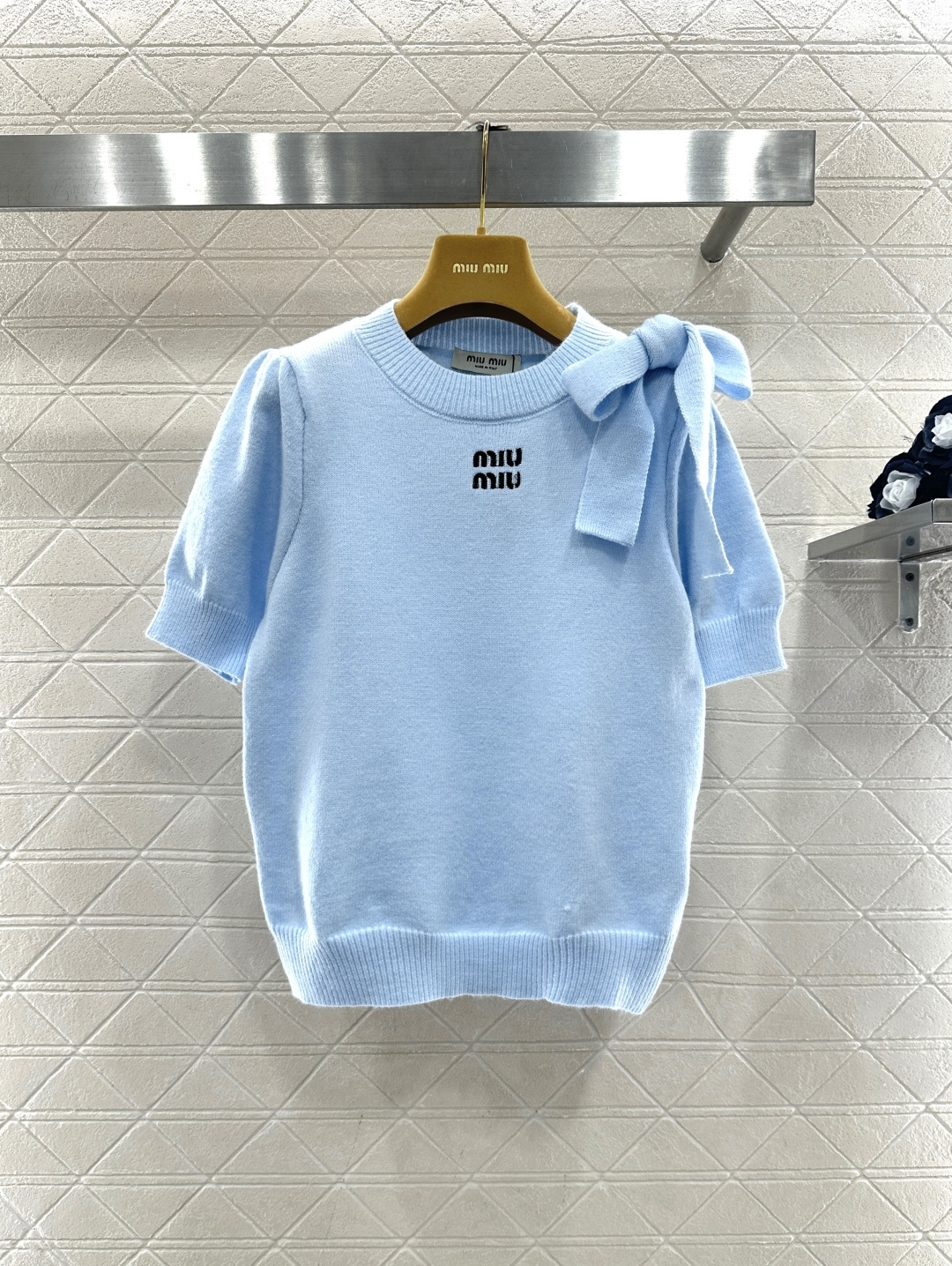 미우미우(MiuMiu) 리본 반팔 니트 & 워머 세트 의류