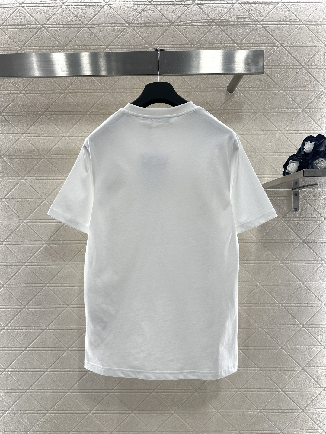 디올(Dior) 2026 신상 나비 자수 비딩 반팔 티셔츠 의류