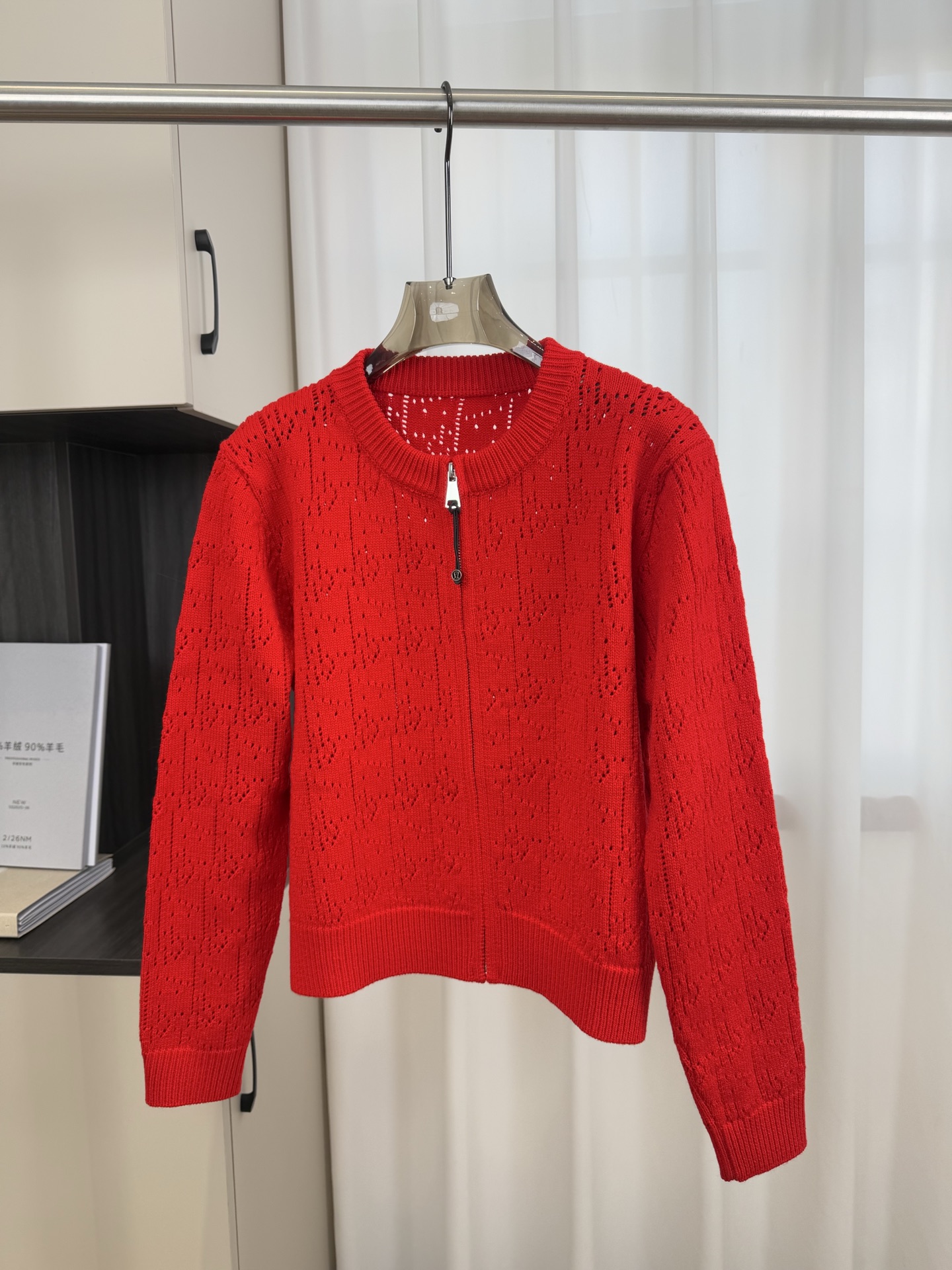 구찌(Gucci) 펀칭 자수 지퍼 가디건 의류