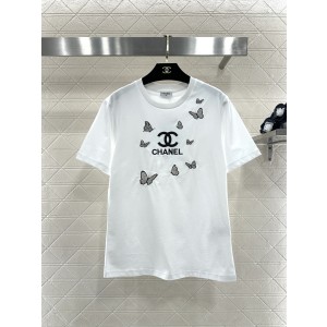 샤넬(Chanel) 나비 핫픽스 & 자수 로고 반팔 티셔츠 의류