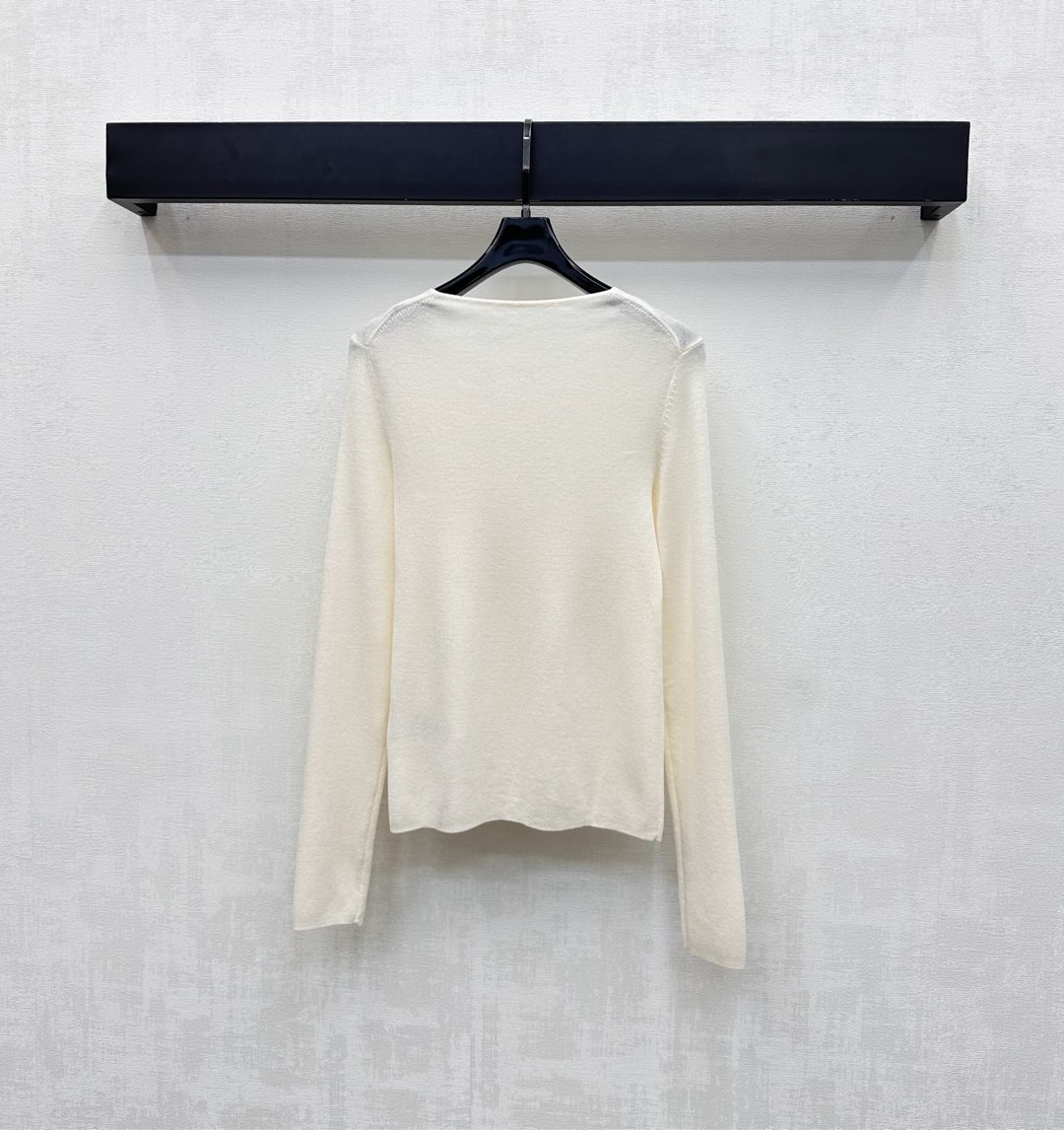 생로랑(Saint Laurent) YSL 슬림핏 V넥 로고 로고 니트 의류